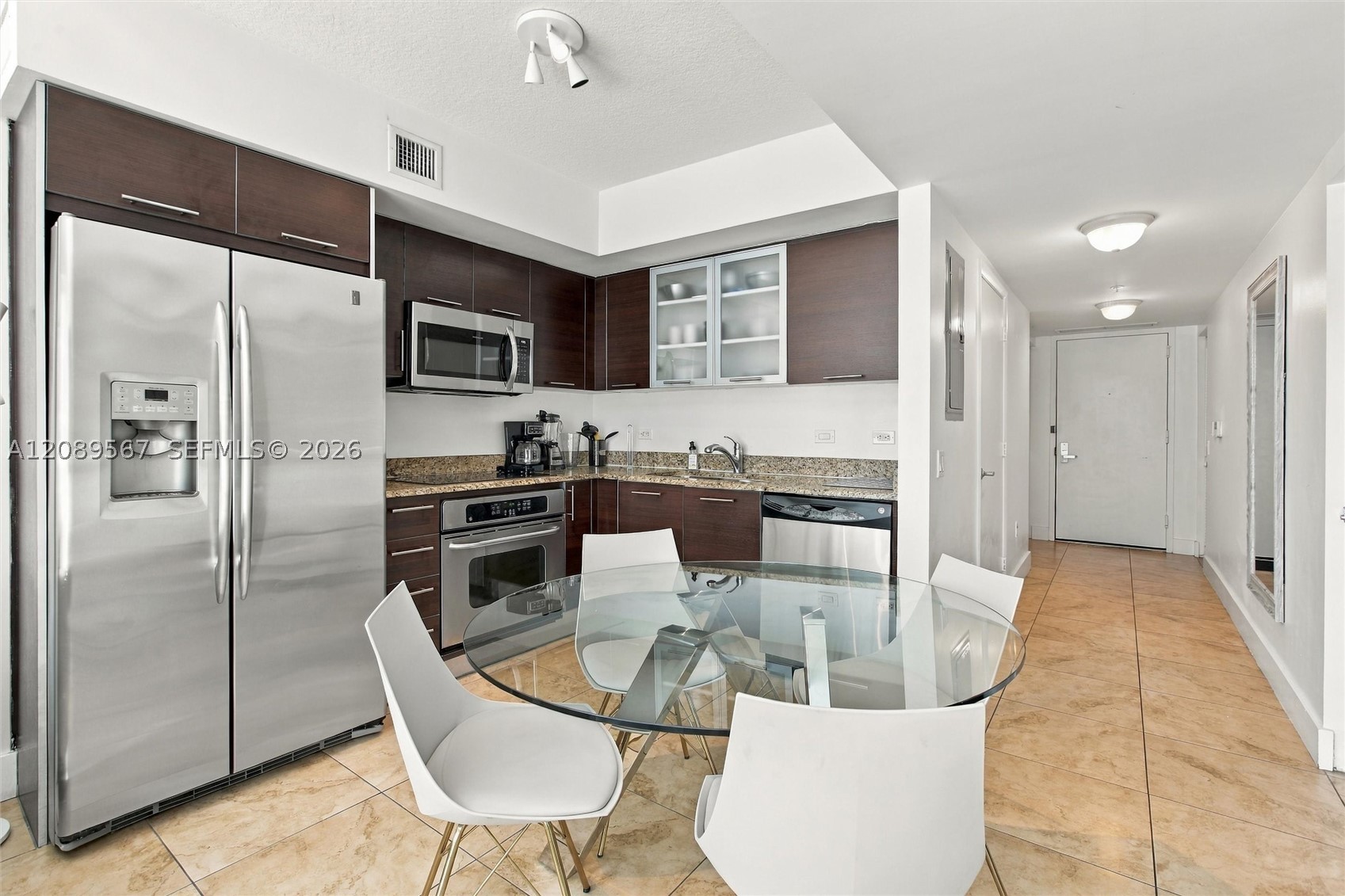 image Brickell on the River South8