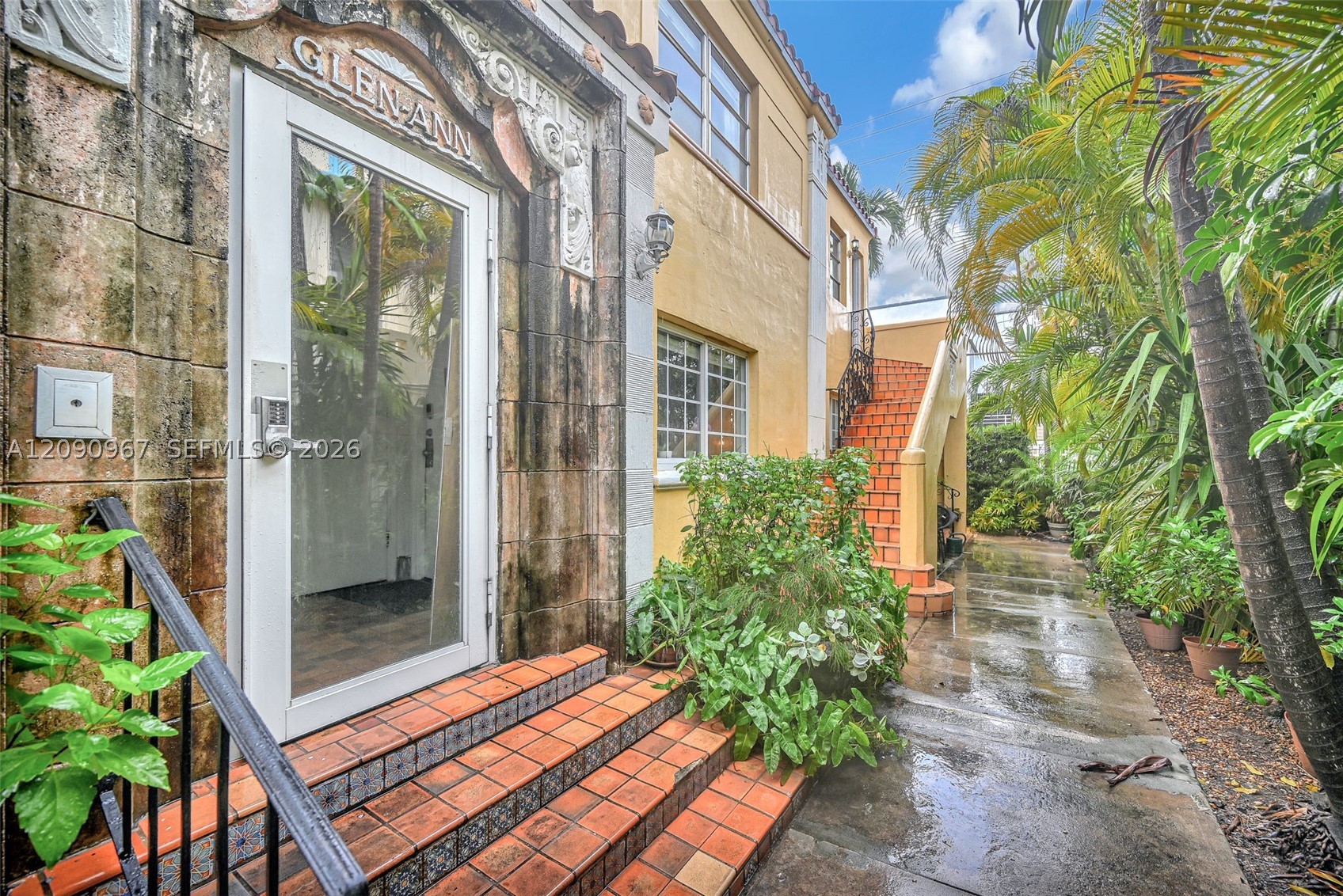 846 Jefferson Ave #8