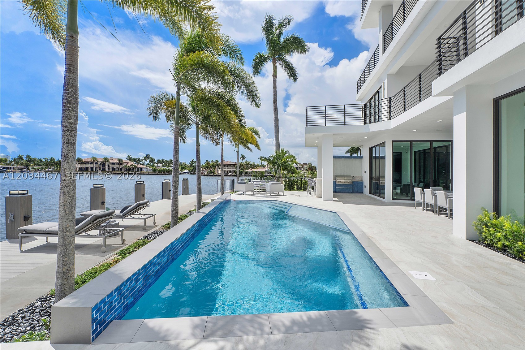 350 Circle Dr Pompano Beach, FL 33062