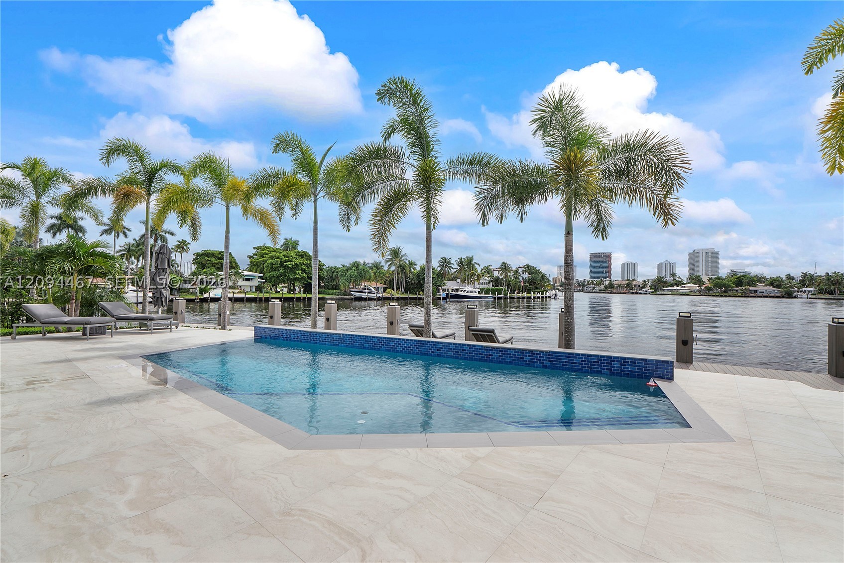 350 Circle Dr Pompano Beach, FL 33062