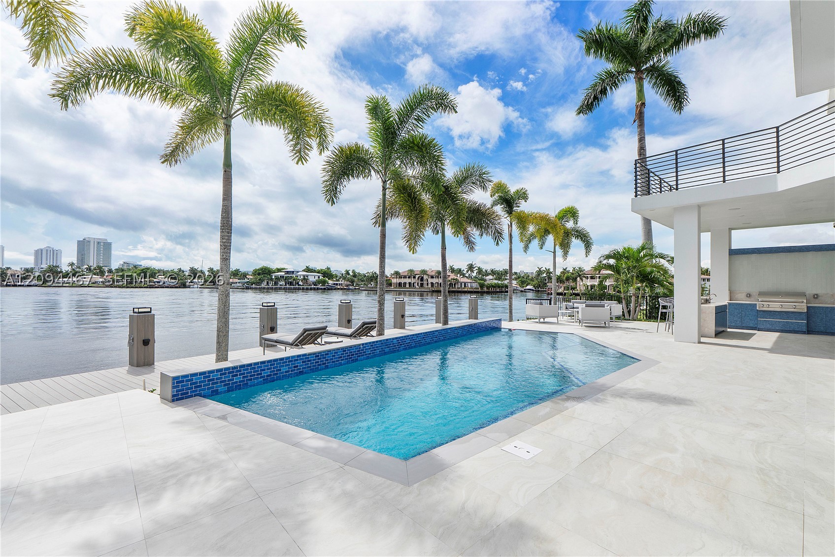 350 Circle Dr Pompano Beach, FL 33062