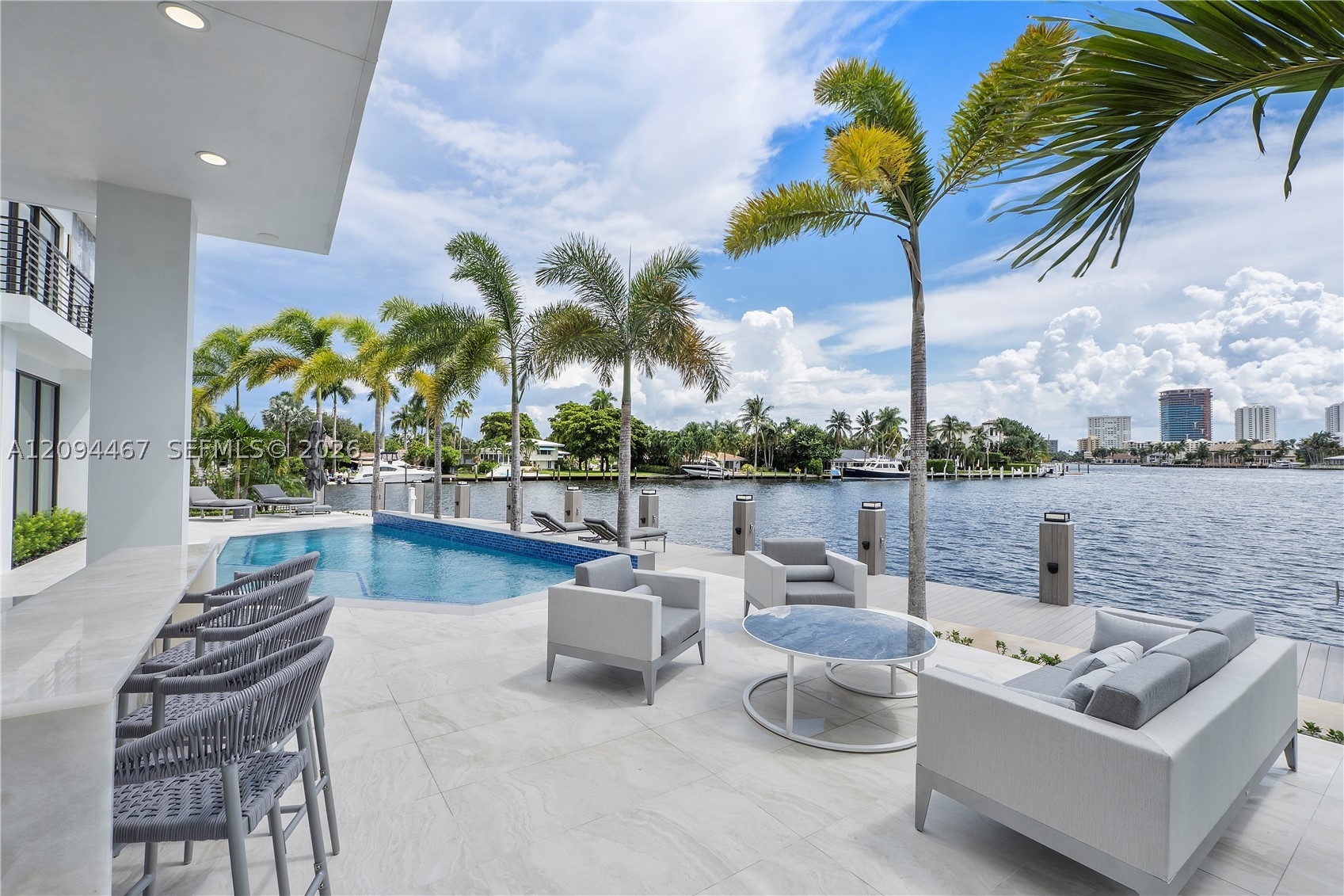 350 Circle Dr Pompano Beach, FL 33062