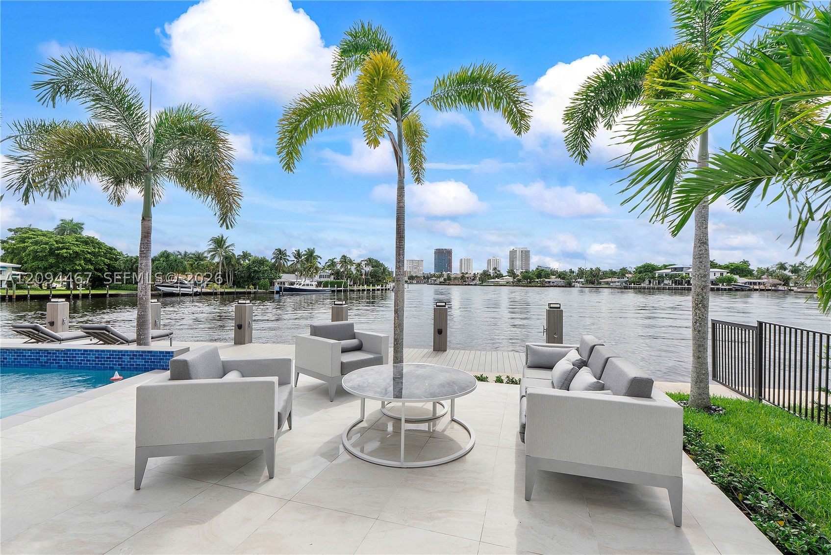 350 Circle Dr Pompano Beach, FL 33062