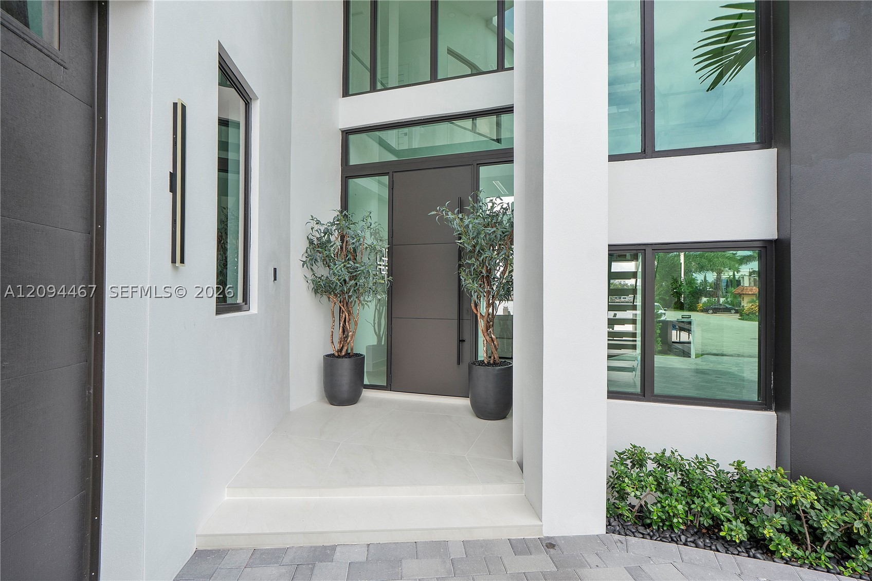 350 Circle Dr Pompano Beach, FL 33062