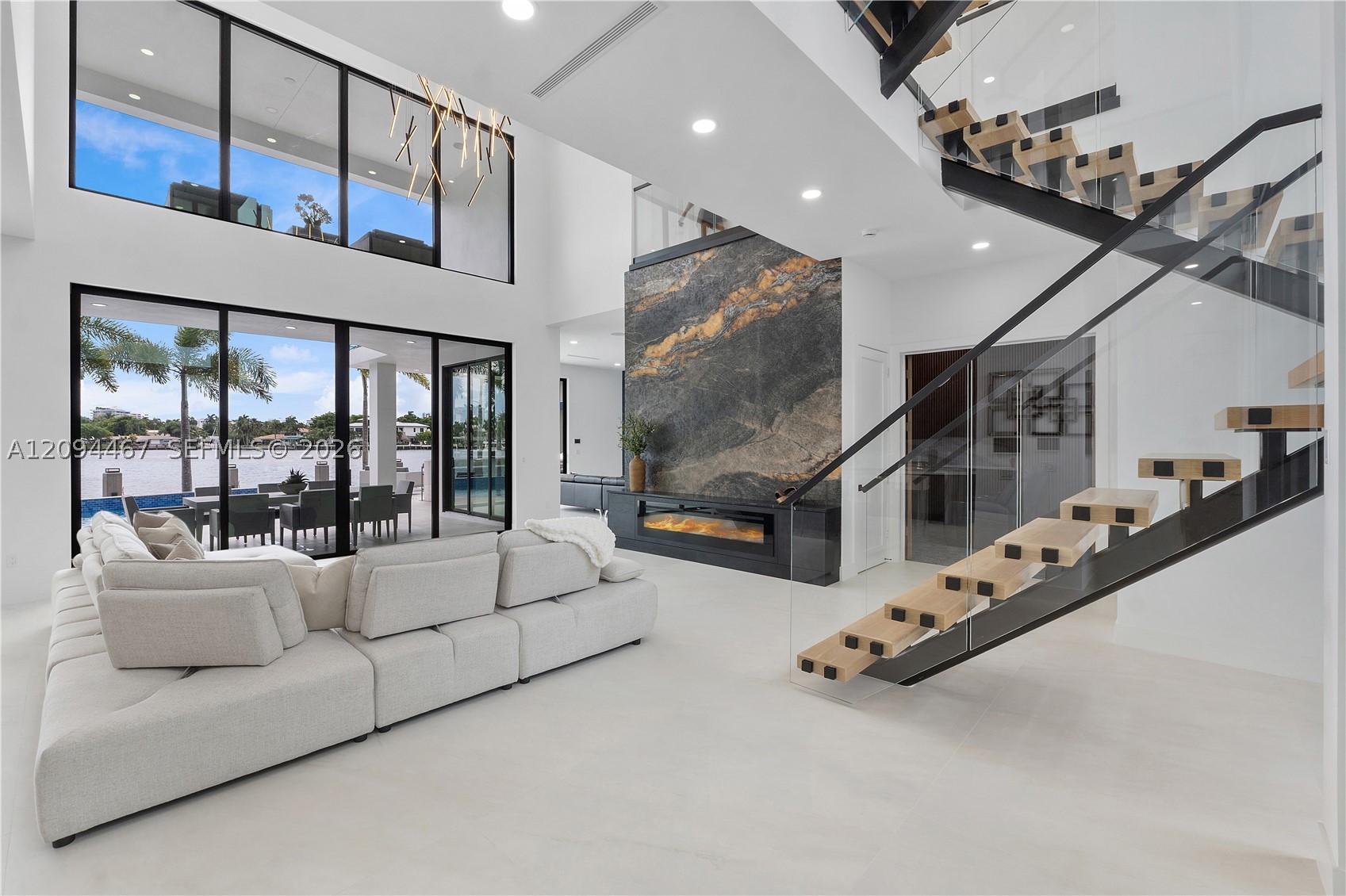350 Circle Dr Pompano Beach, FL 33062