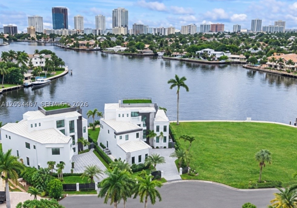 350 Circle Dr Pompano Beach, FL 33062
