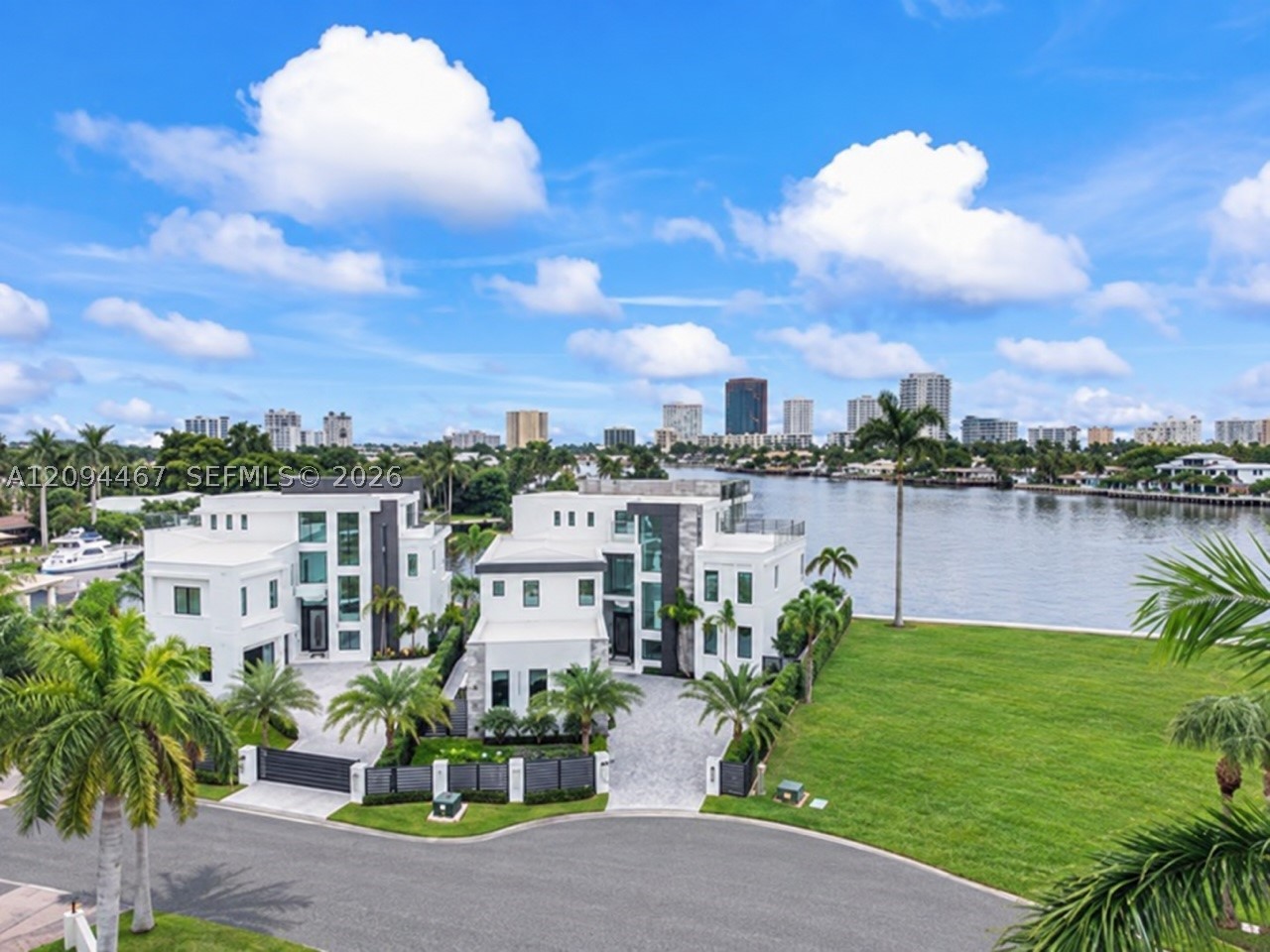 350 Circle Dr Pompano Beach, FL 33062
