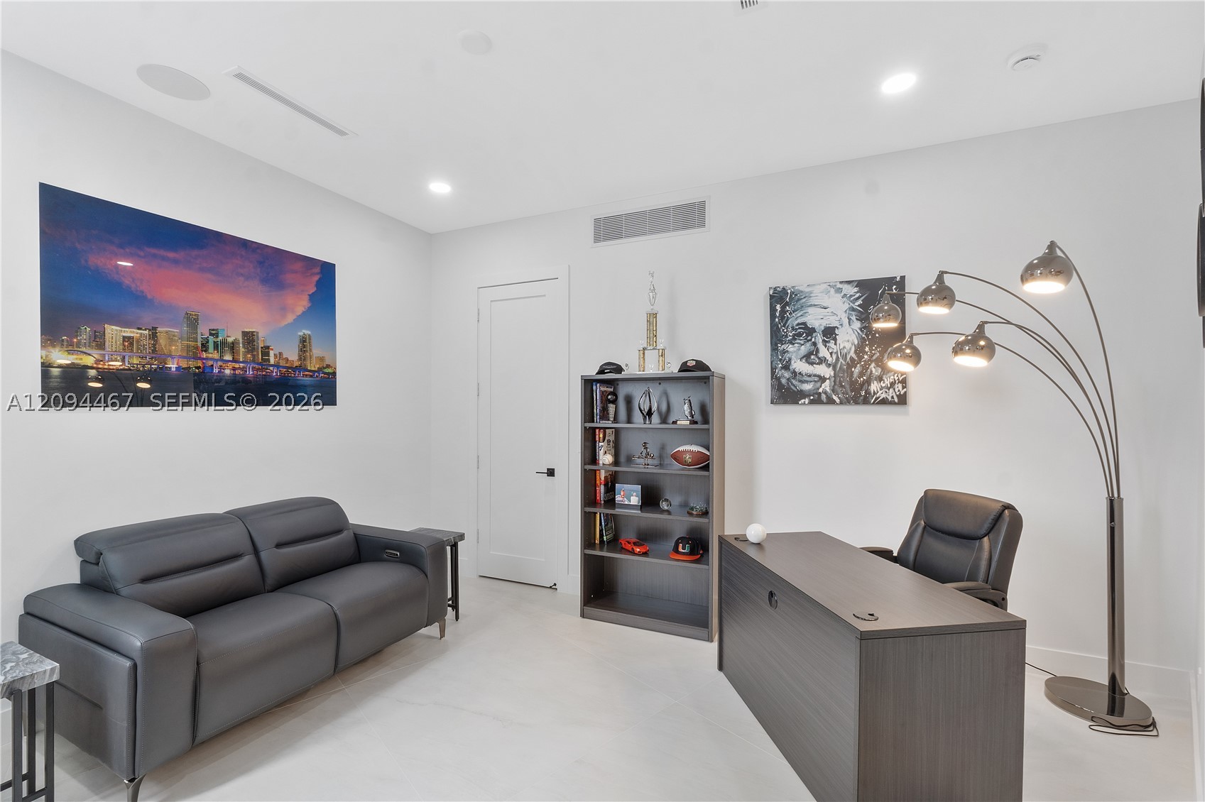 350 Circle Dr Pompano Beach, FL 33062