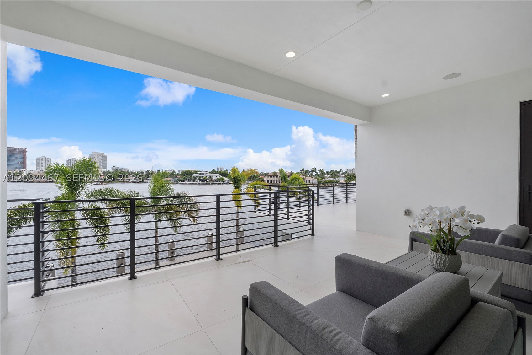 350 Circle Dr Pompano Beach, FL 33062