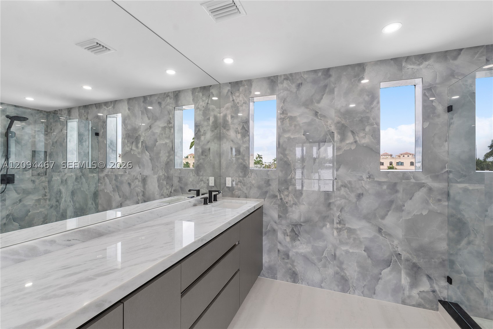 350 Circle Dr Pompano Beach, FL 33062