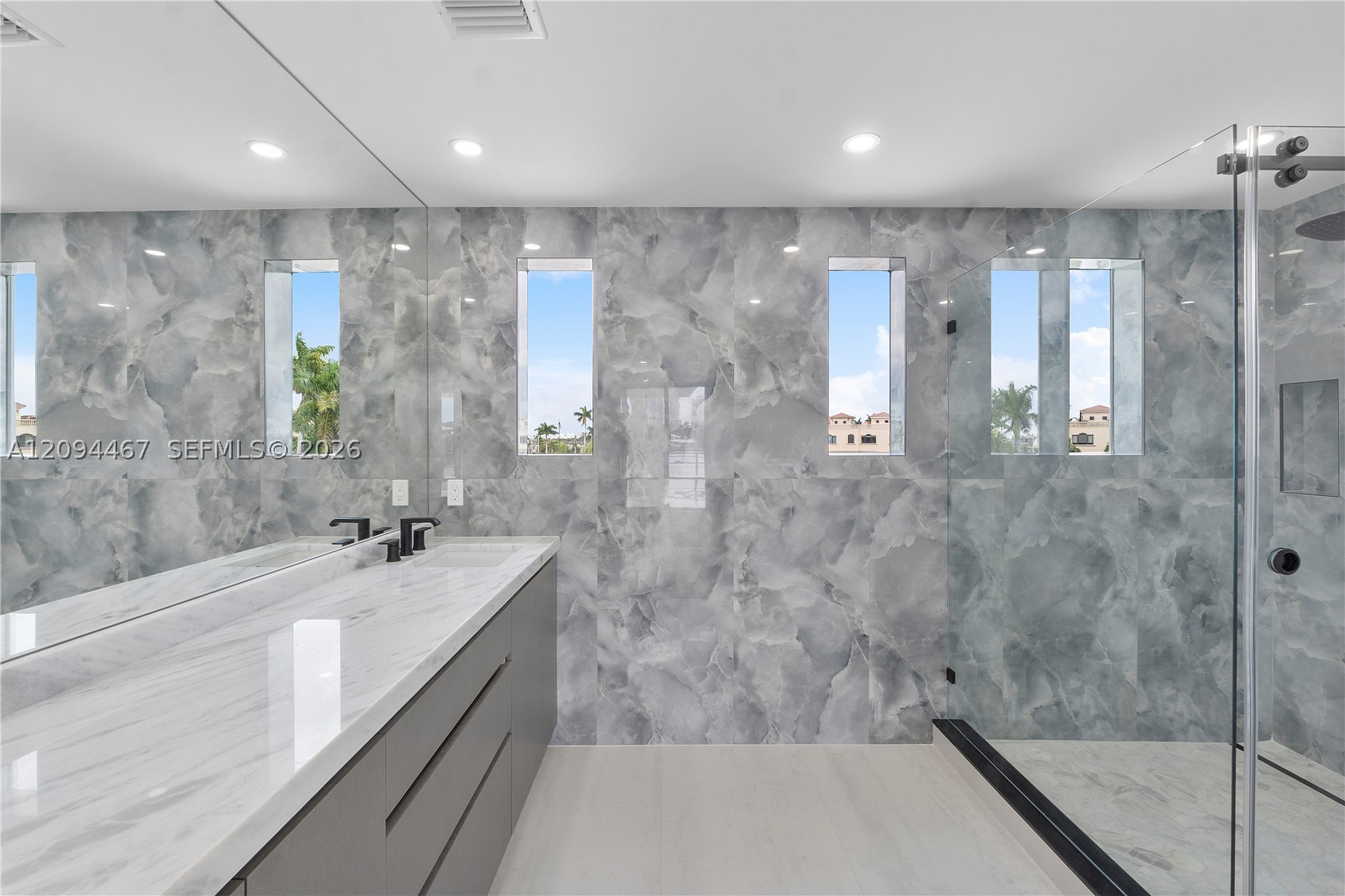 350 Circle Dr Pompano Beach, FL 33062