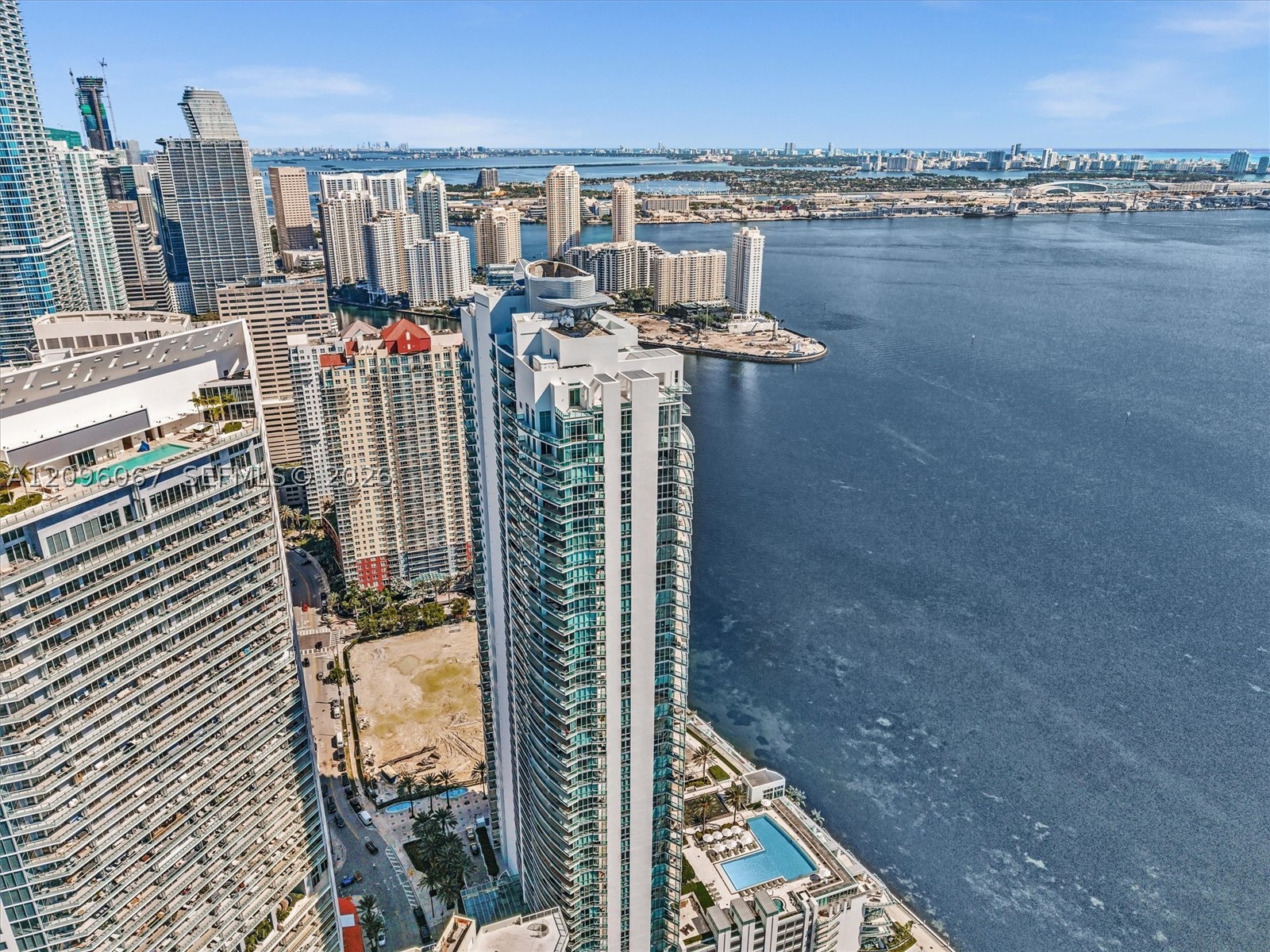 image Jade at Brickell Bay59