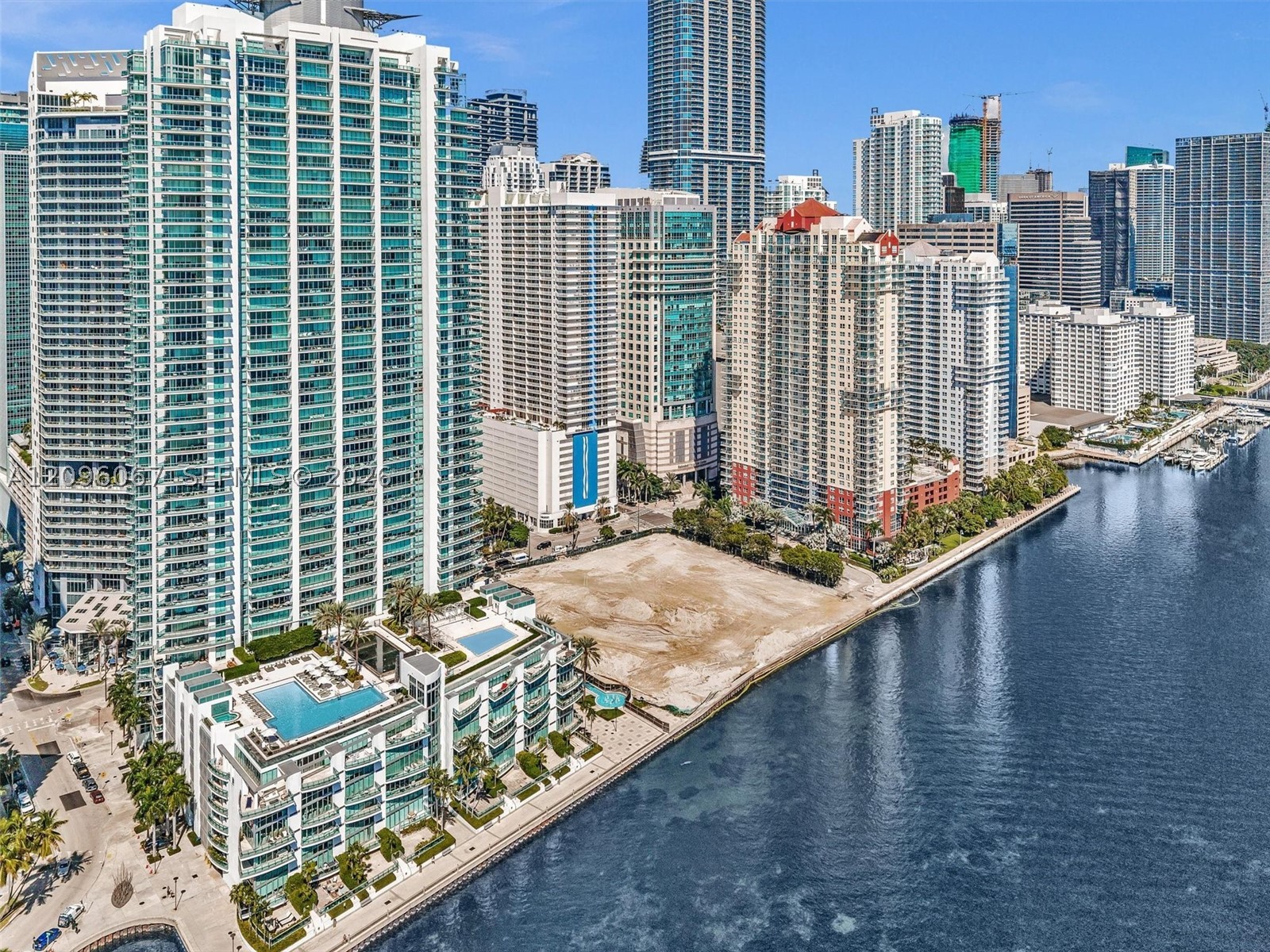 image Jade at Brickell Bay60