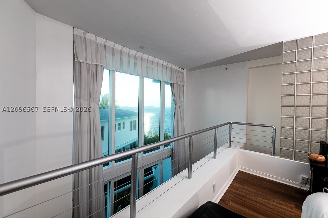 2000 Bay Dr #203 Miami Beach, FL 33141