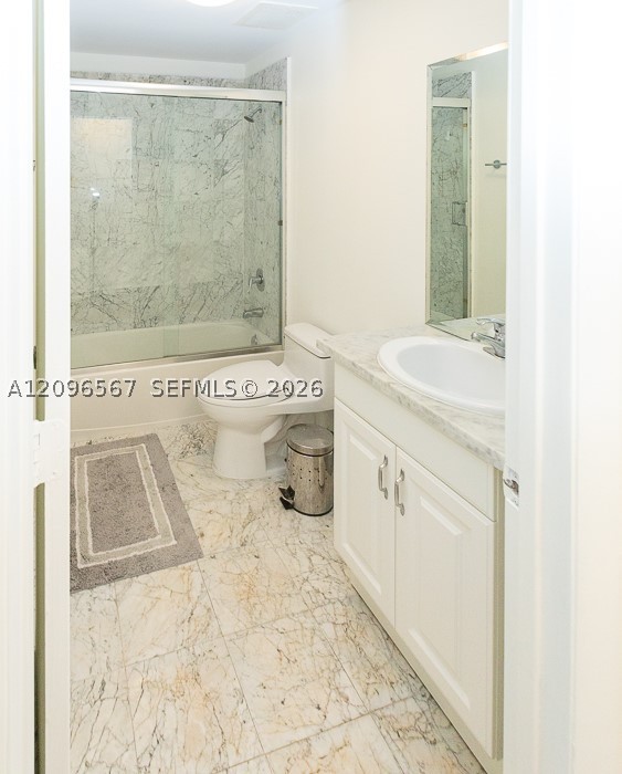 2000 Bay Dr #203 Miami Beach, FL 33141