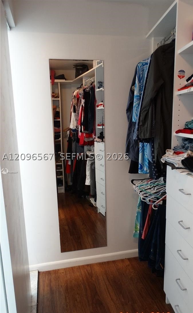 2000 Bay Dr #203 Miami Beach, FL 33141