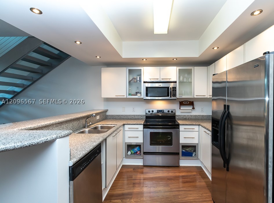 2000 Bay Dr #203 Miami Beach, FL 33141