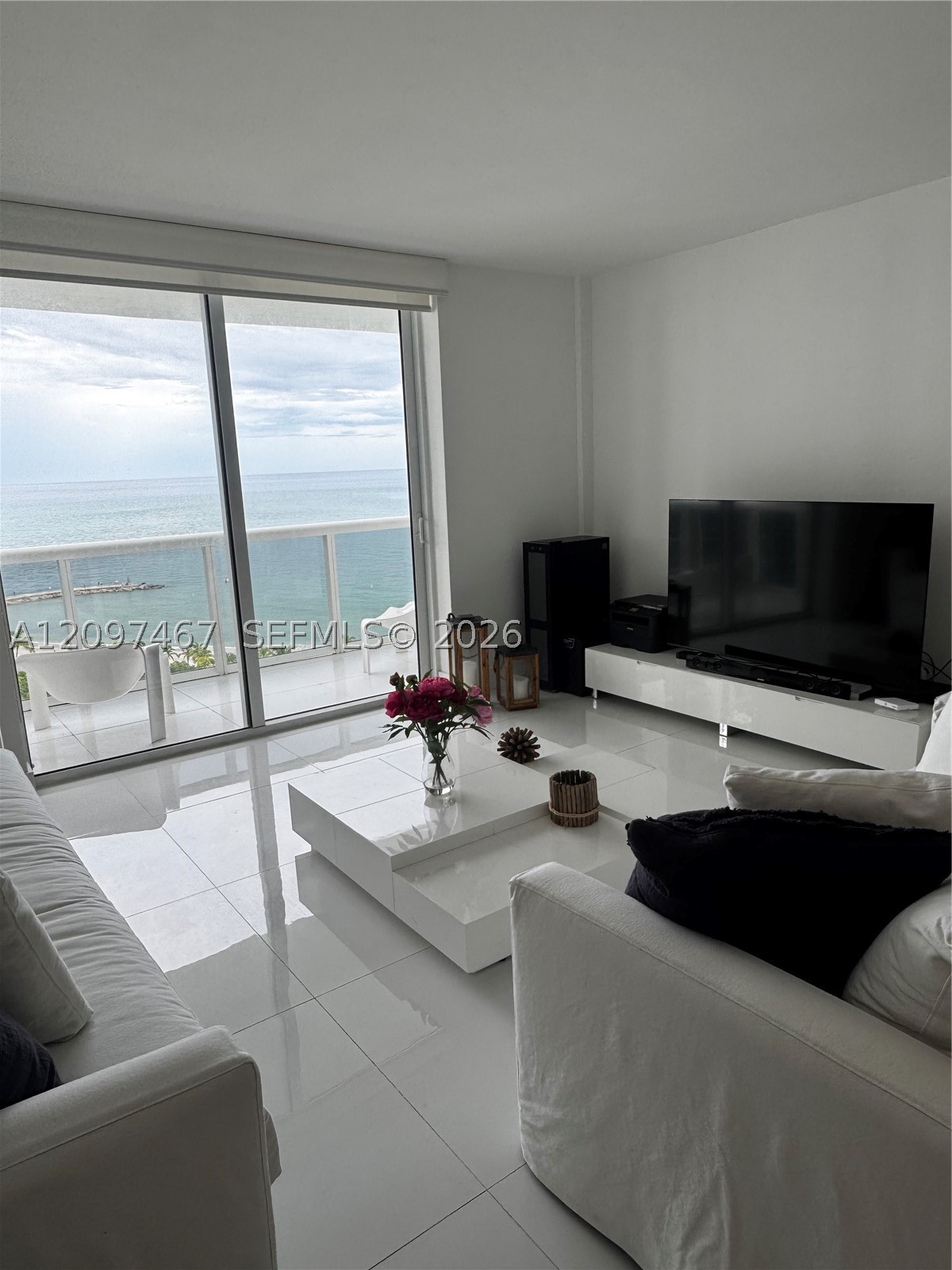 image Harbour House3