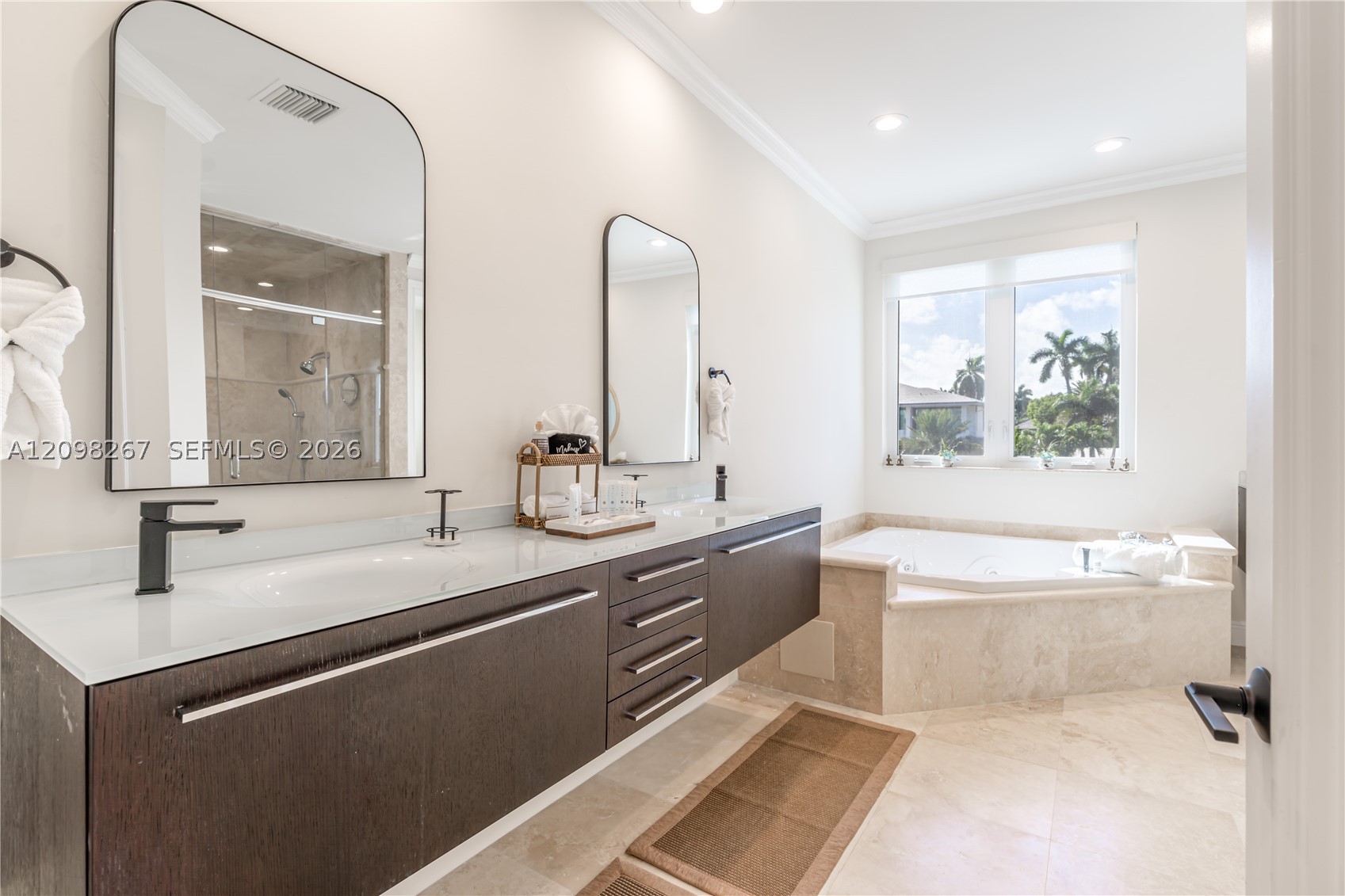 191 NE 23rd Ave Fort Lauderdale, FL 33301