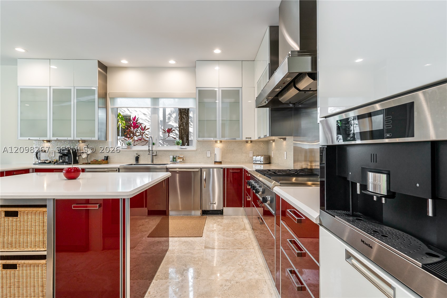 191 NE 23rd Ave Fort Lauderdale, FL 33301