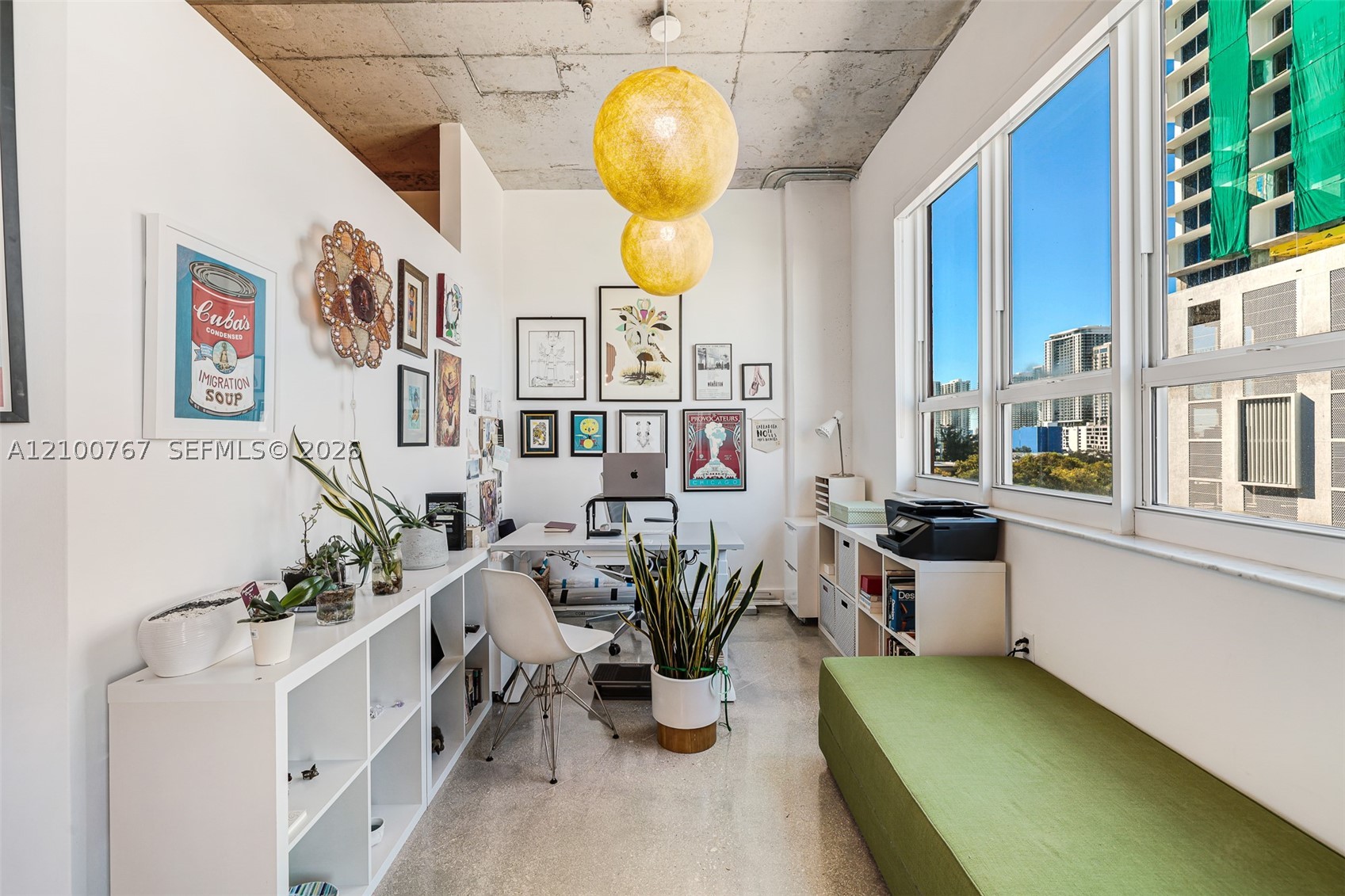 image Cite on the Bay West10