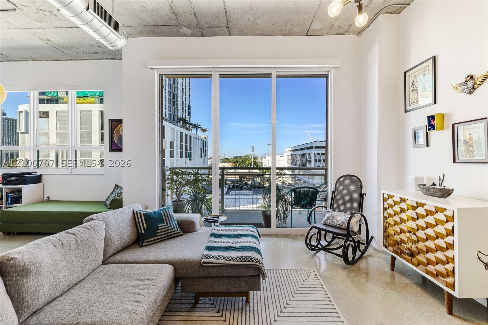 image Cite on the Bay West5