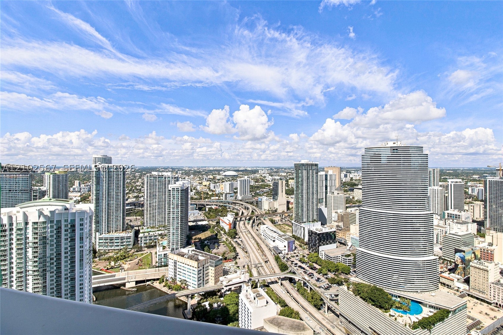 image Epic Residences25