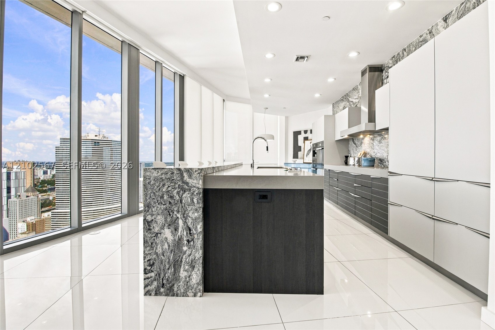 image Epic Residences4