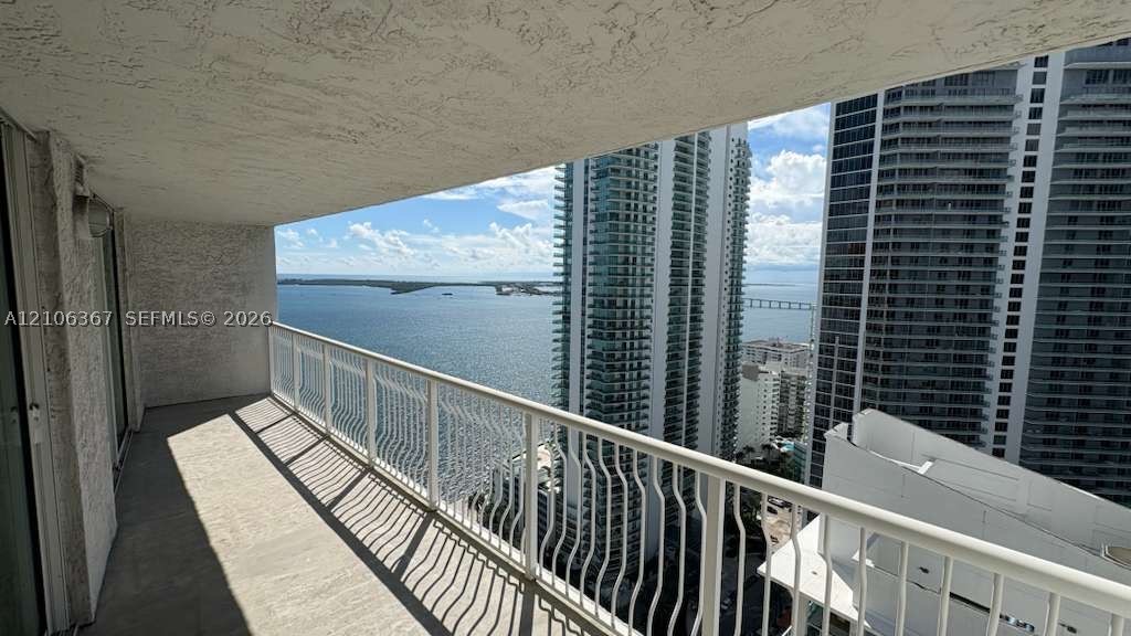 image The Club at Brickell Bay1