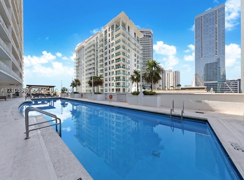 image The Club at Brickell Bay20