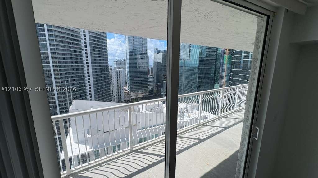 image The Club at Brickell Bay3