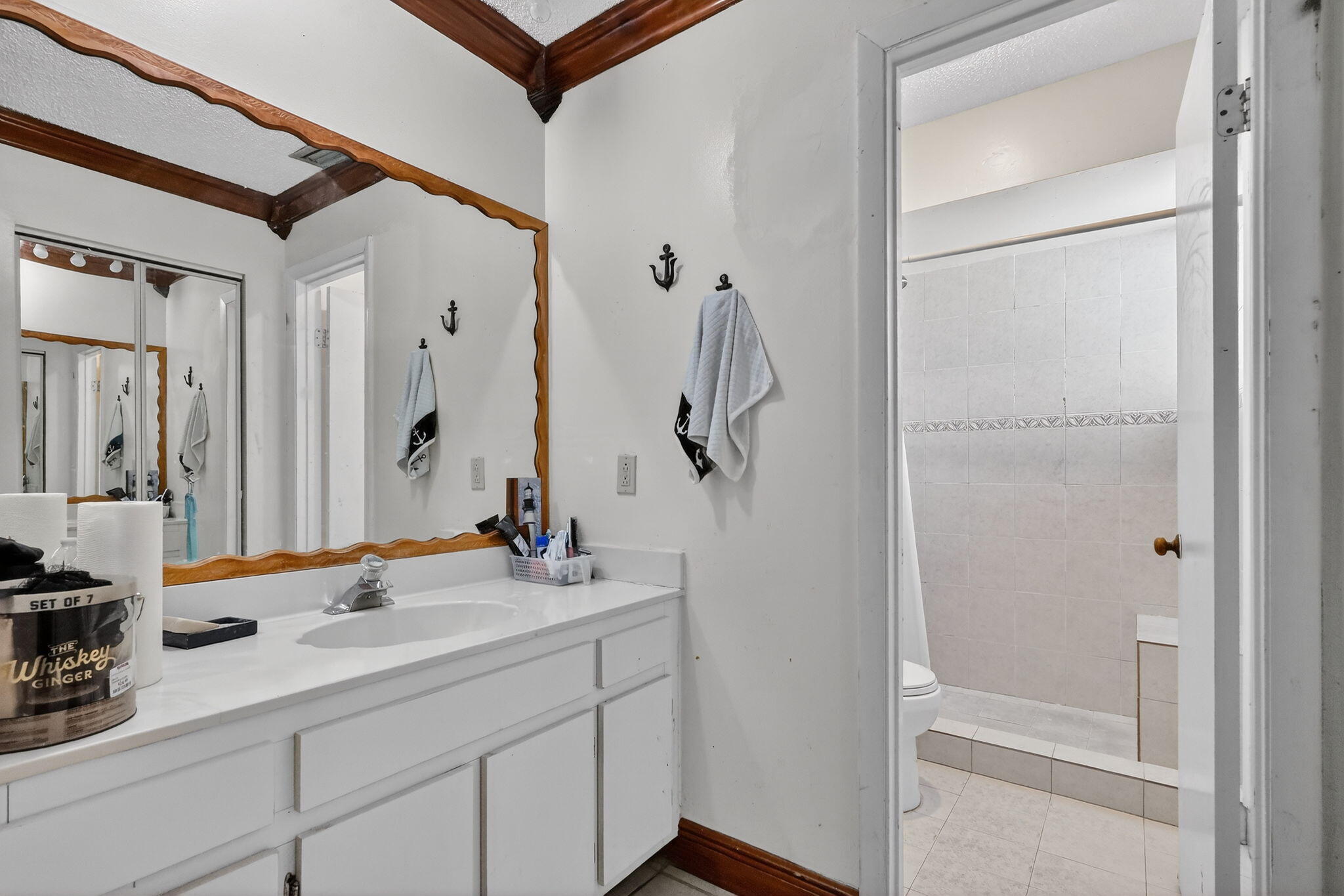 6171 NW 170th Hialeah, FL 33015