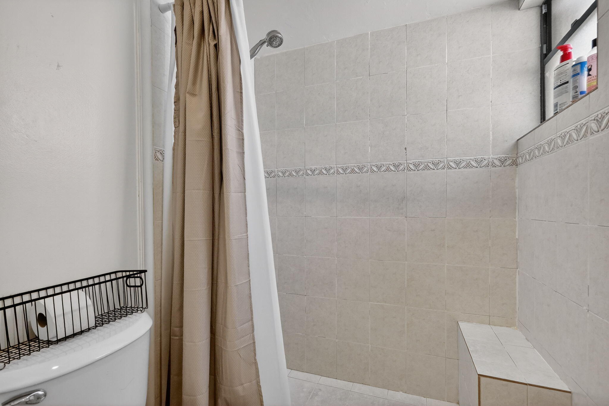 6171 NW 170th Hialeah, FL 33015