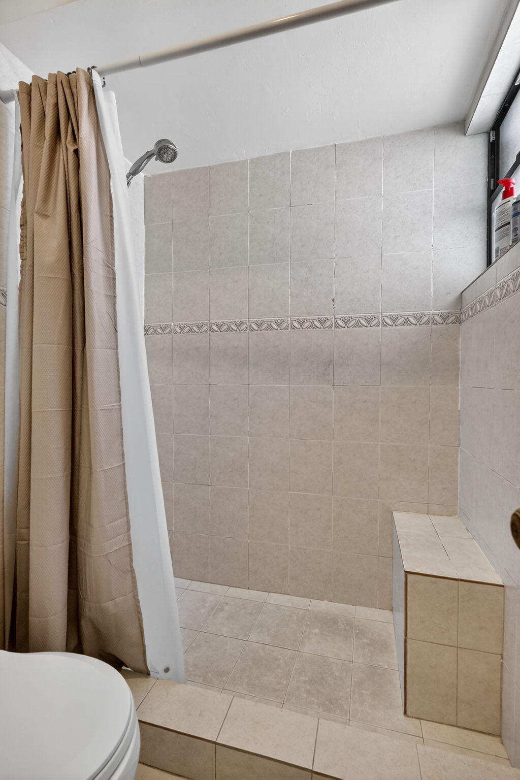 6171 NW 170th Hialeah, FL 33015