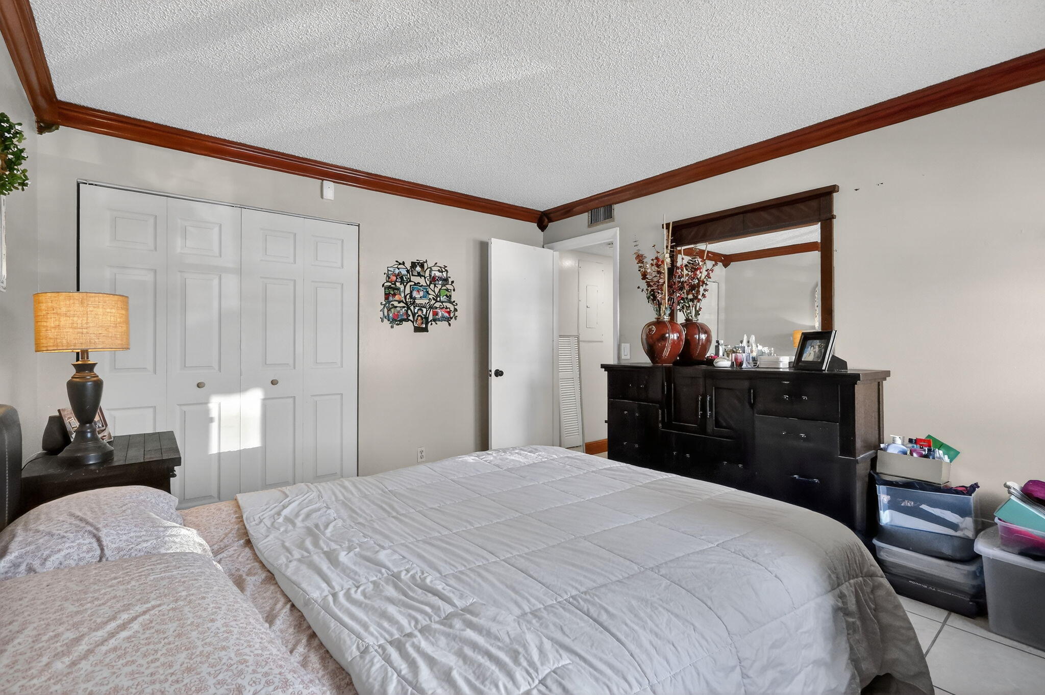 6171 NW 170th Hialeah, FL 33015