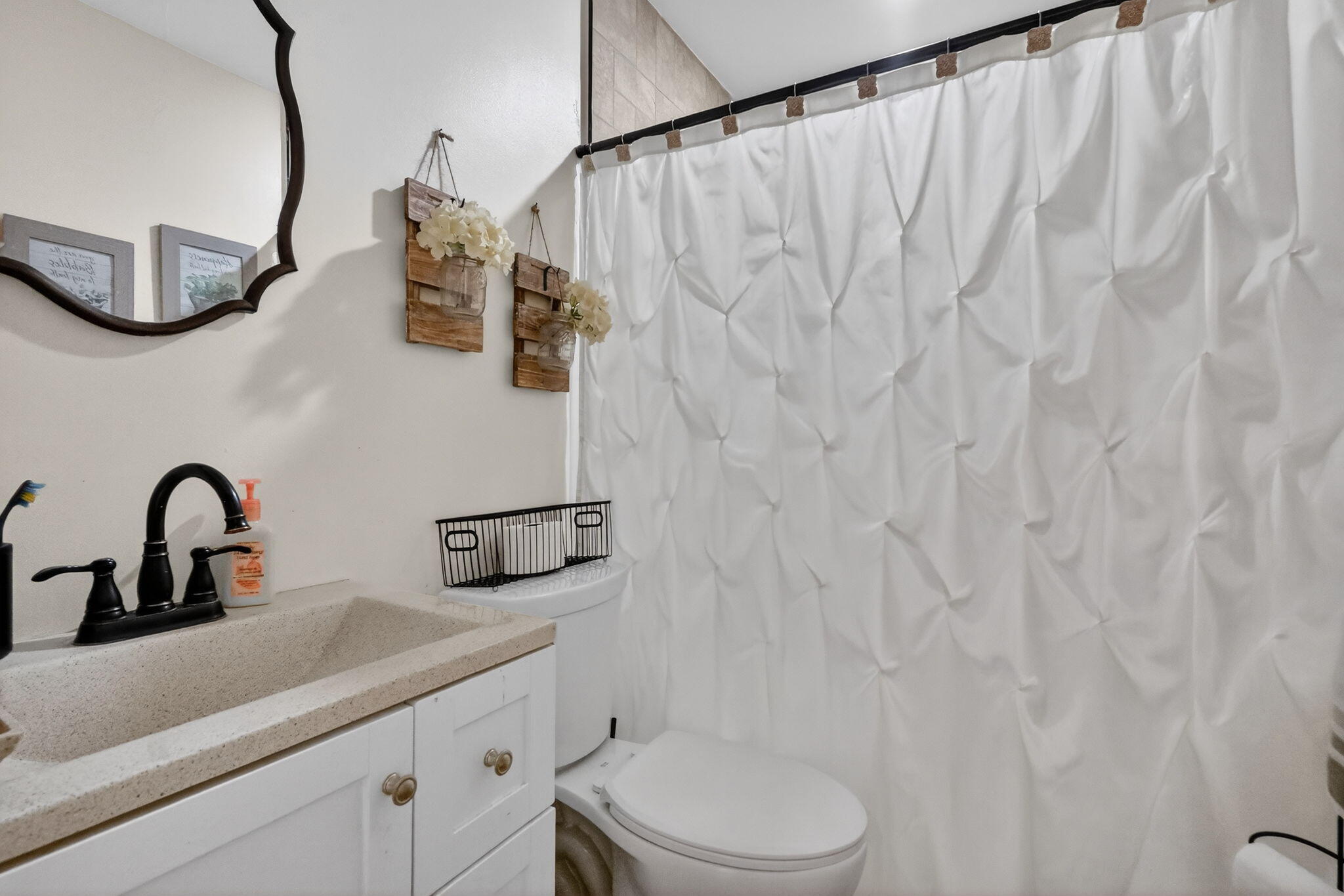 6171 NW 170th Hialeah, FL 33015