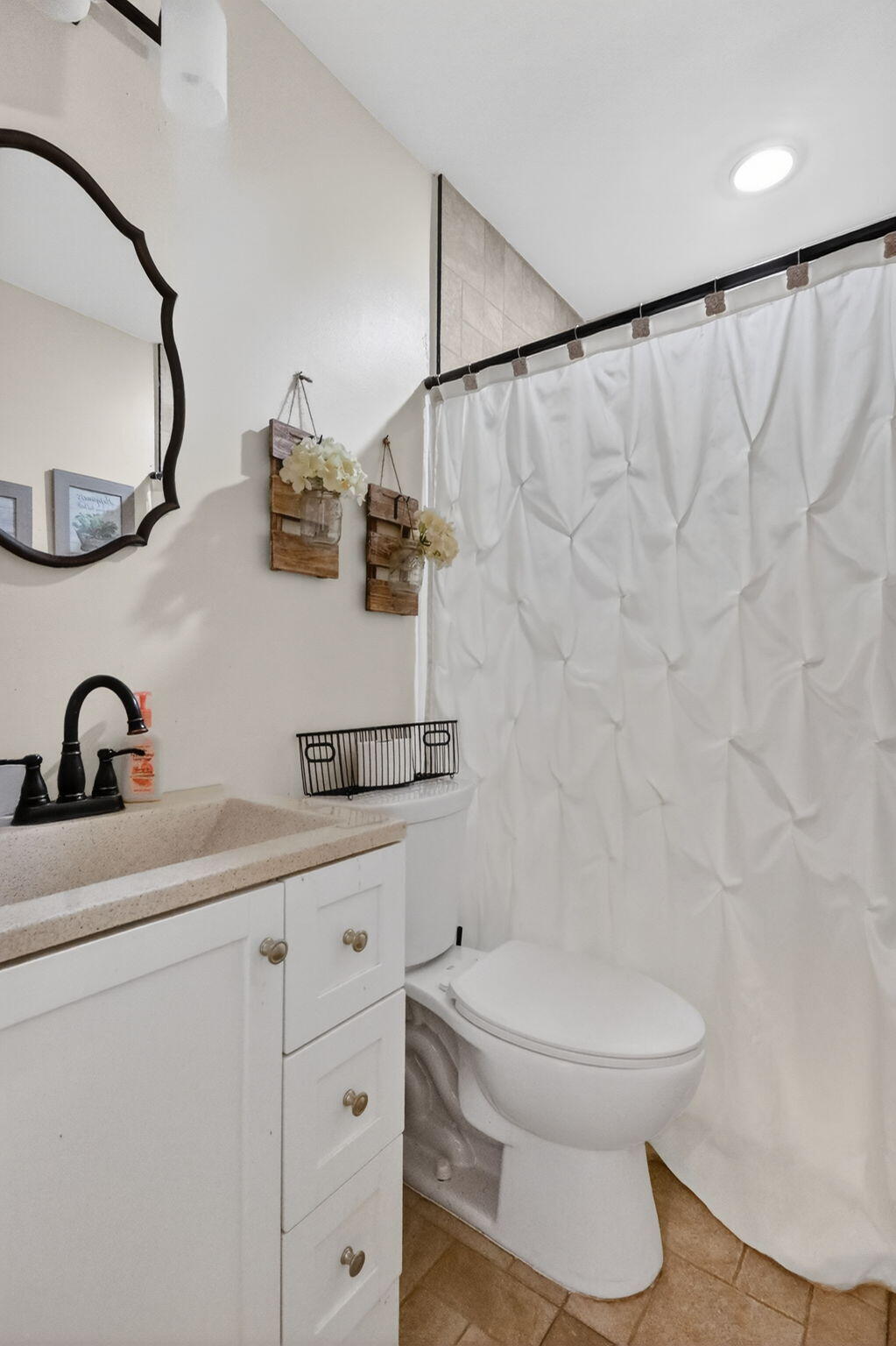 6171 NW 170th Hialeah, FL 33015