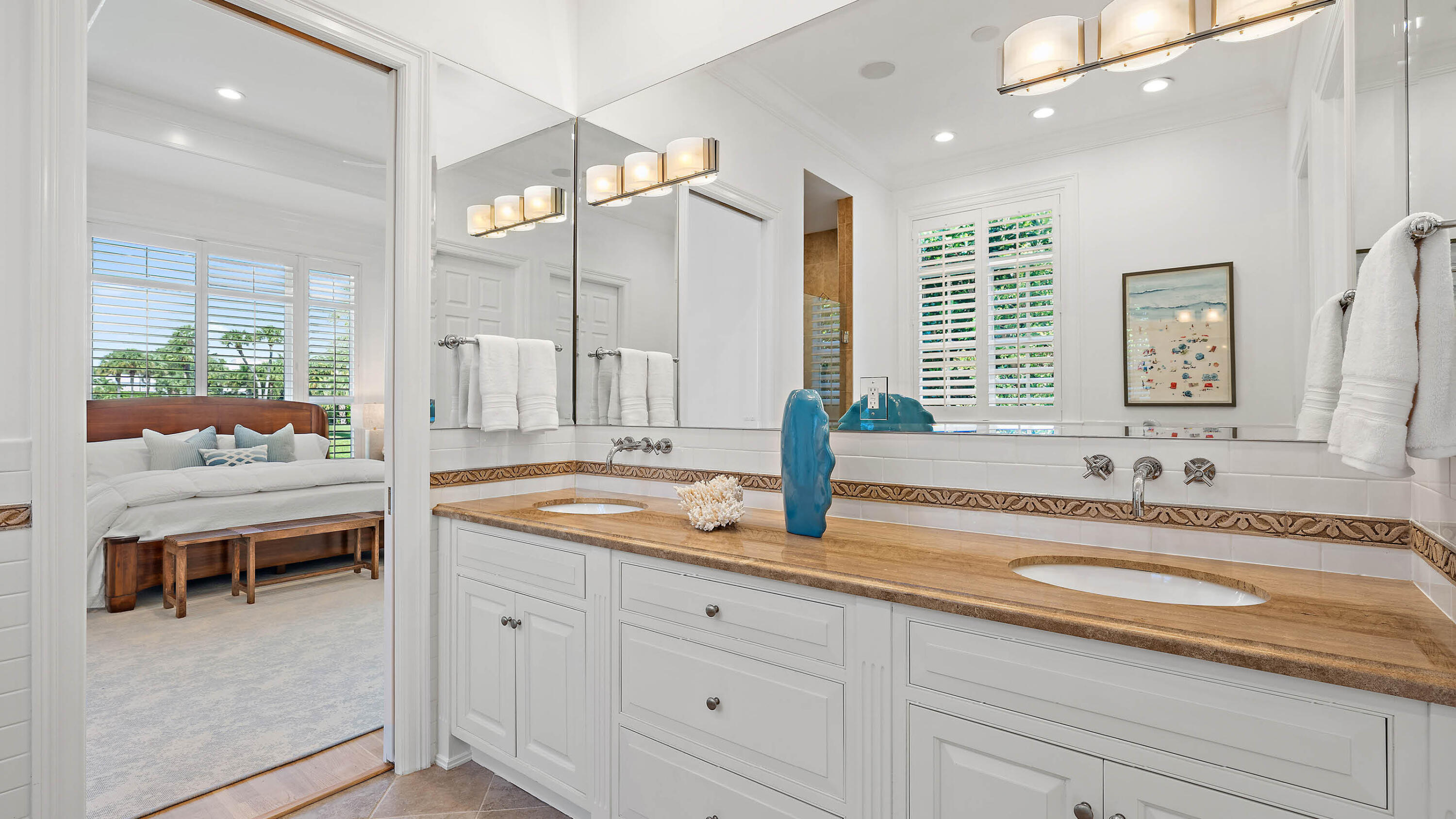 677 Village North Palm Beach, FL 33408