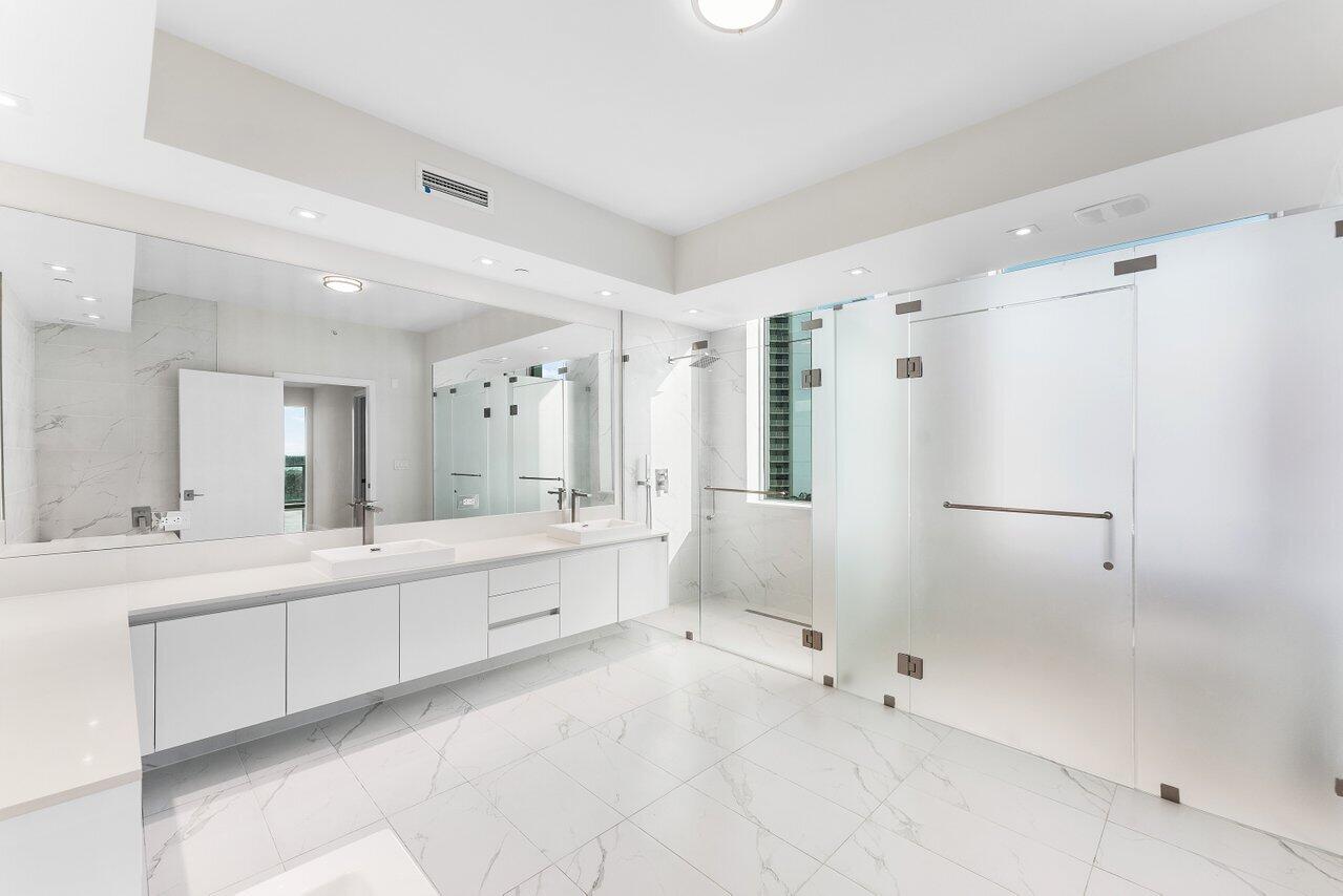 3100 N Ocean #P705 Riviera Beach, FL 33404