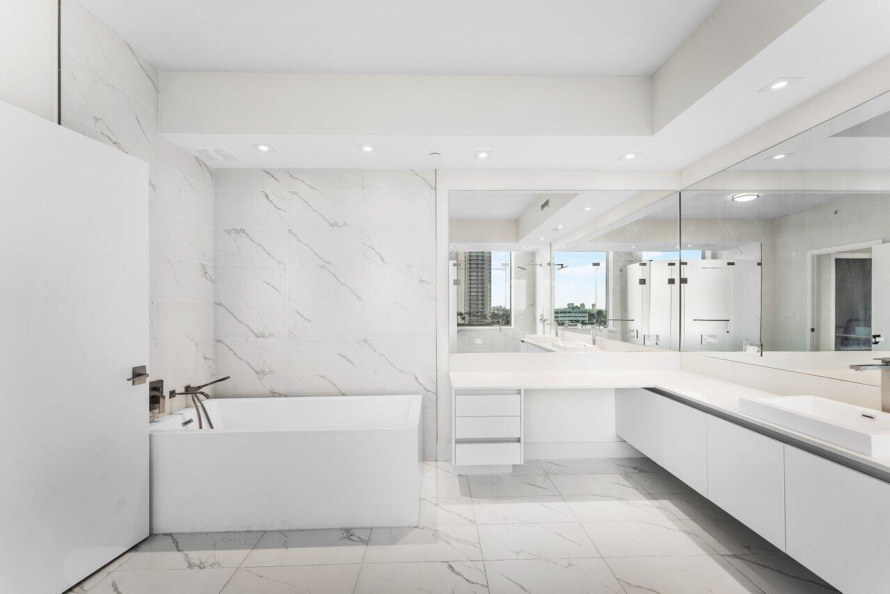 3100 N Ocean #P705 Riviera Beach, FL 33404