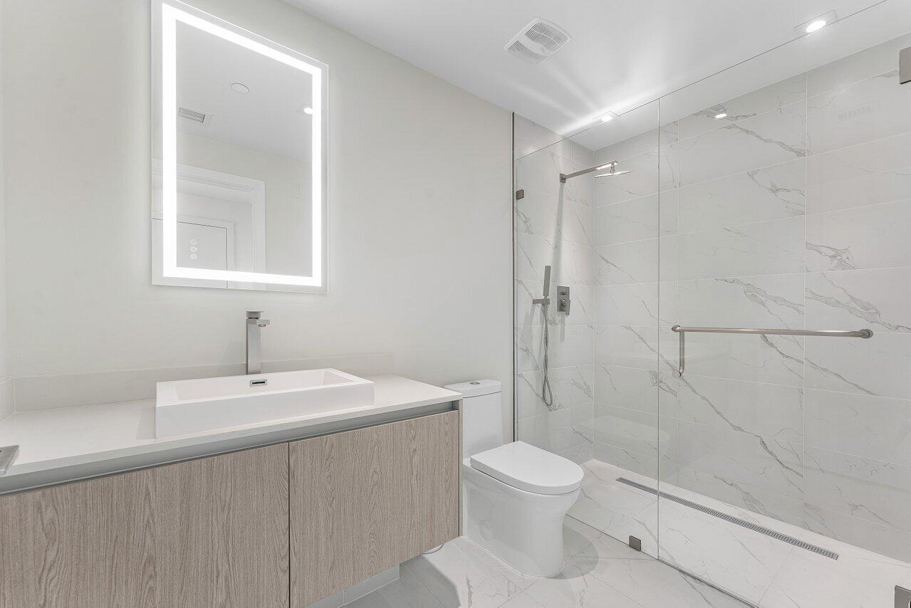 3100 N Ocean #P705 Riviera Beach, FL 33404