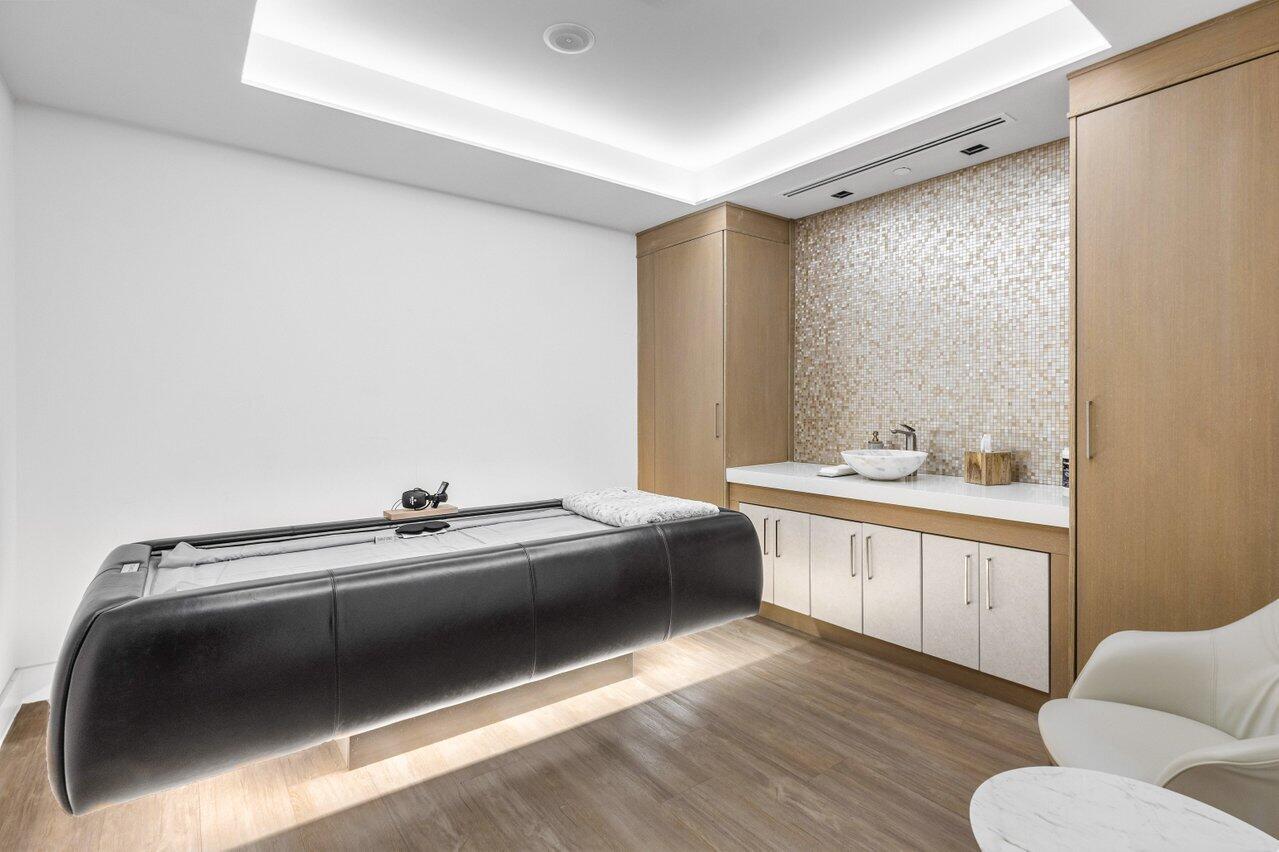 3100 N Ocean #P705 Riviera Beach, FL 33404