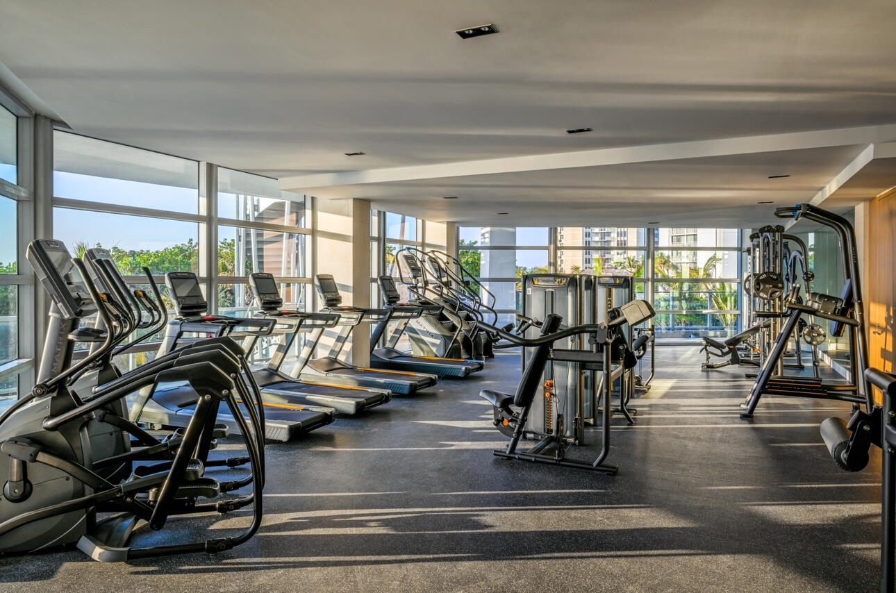 3100 N Ocean #P705 Riviera Beach, FL 33404