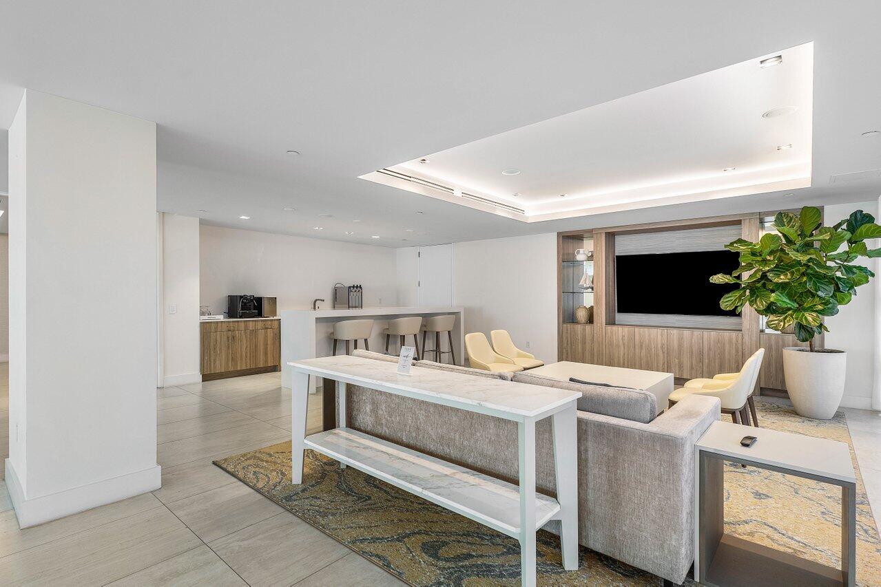 3100 N Ocean #P705 Riviera Beach, FL 33404