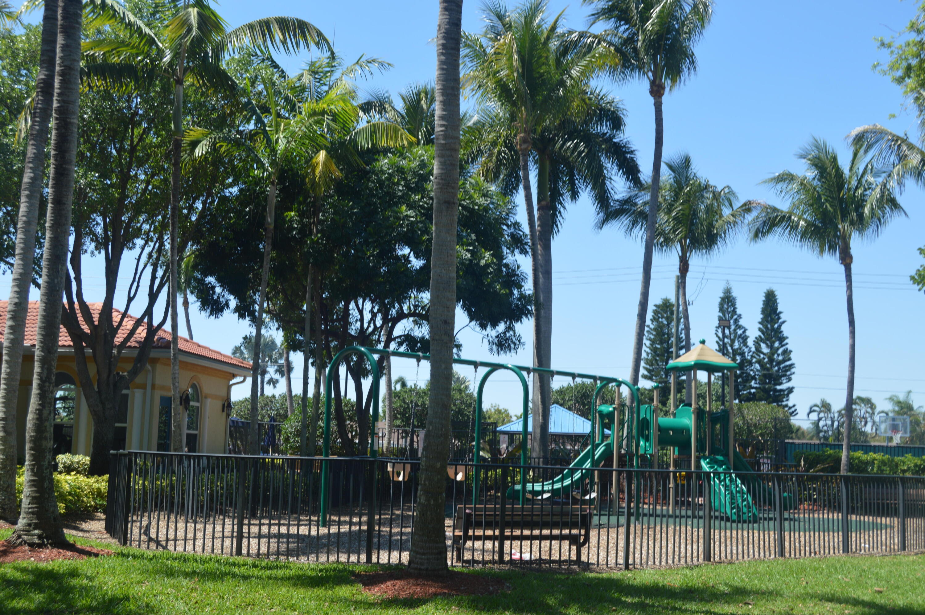 3084 N Evergreen Boynton Beach, FL 33426