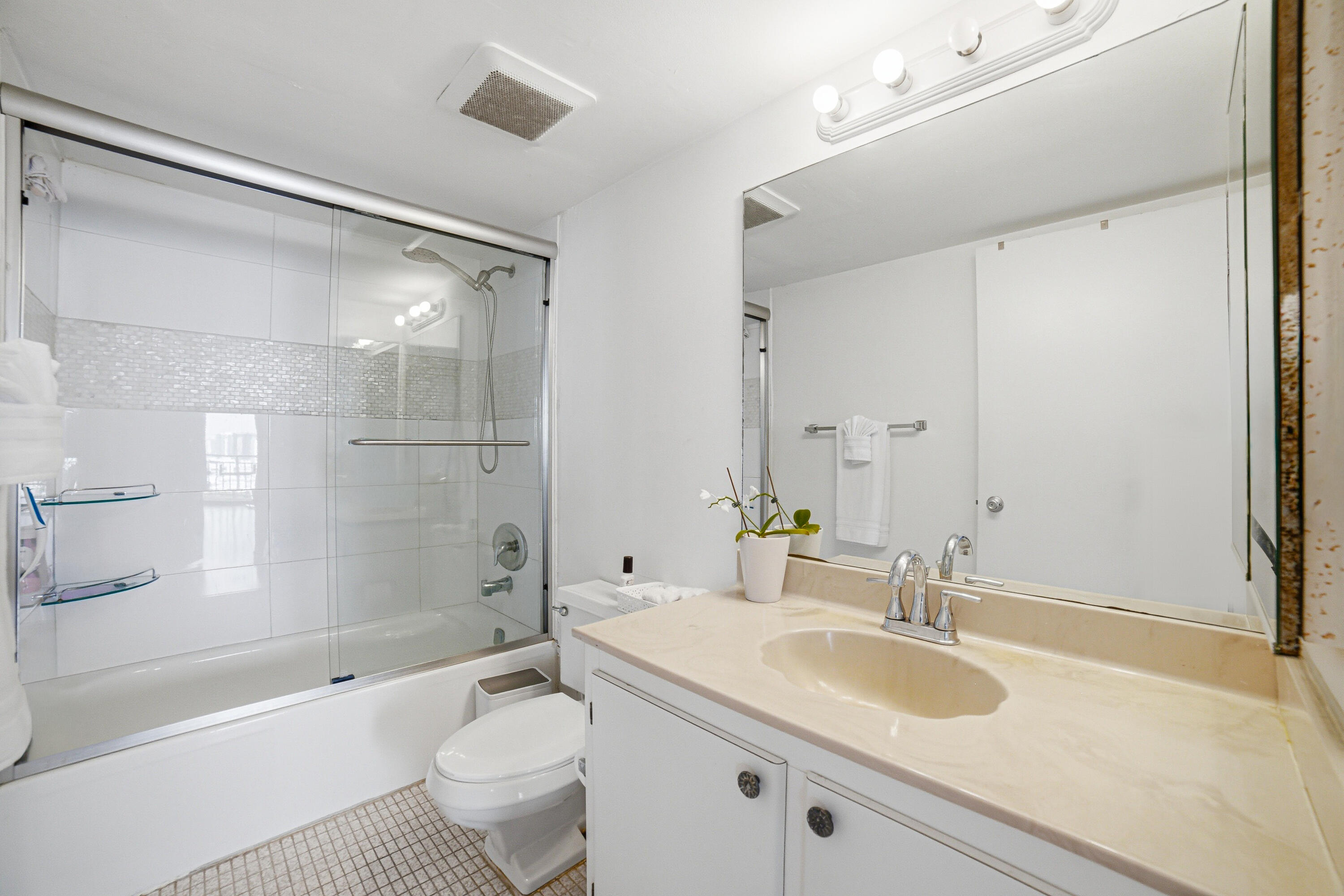 image Winston Towers 60024