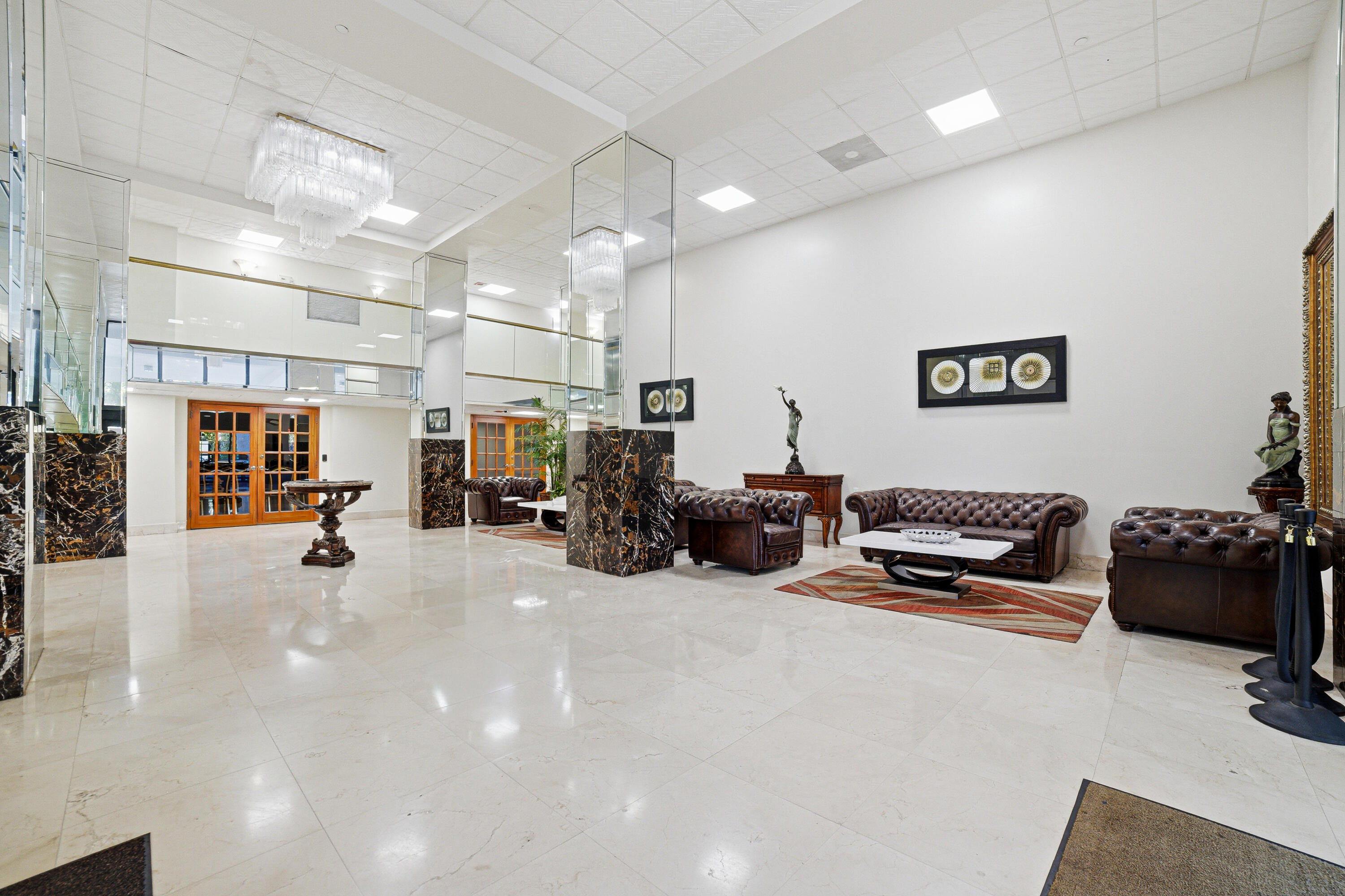 image Winston Towers 60033