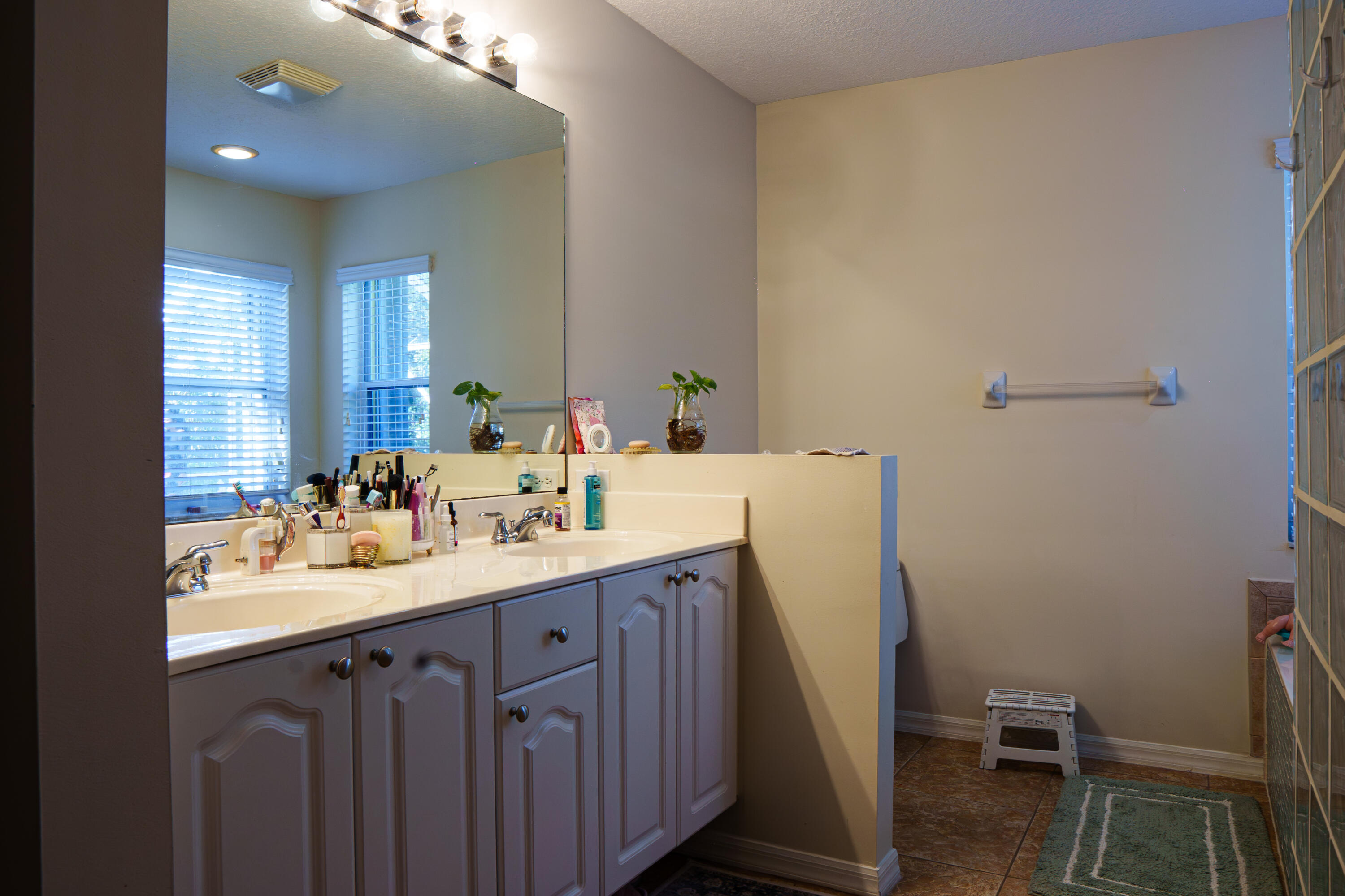 8058 Via Hacienda Riviera Beach, FL 33418