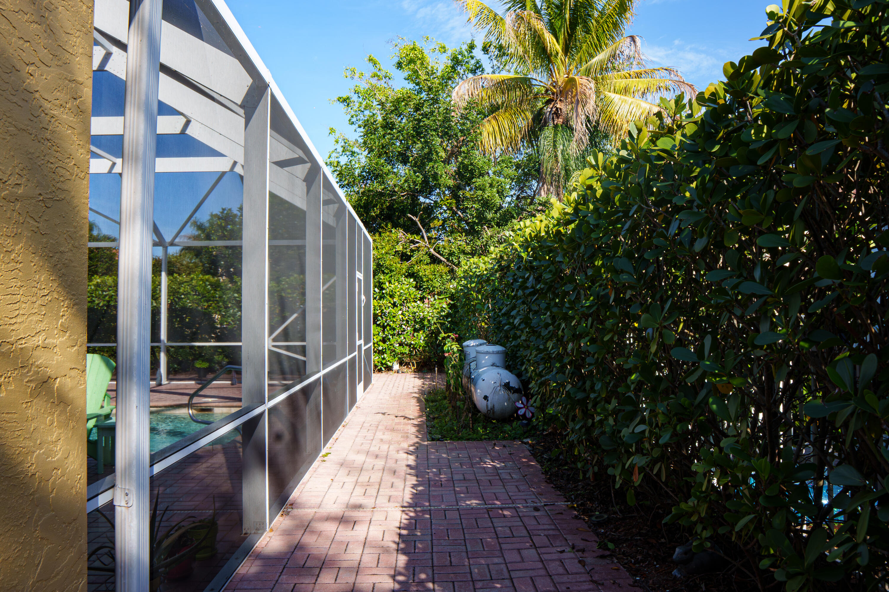 8058 Via Hacienda Riviera Beach, FL 33418