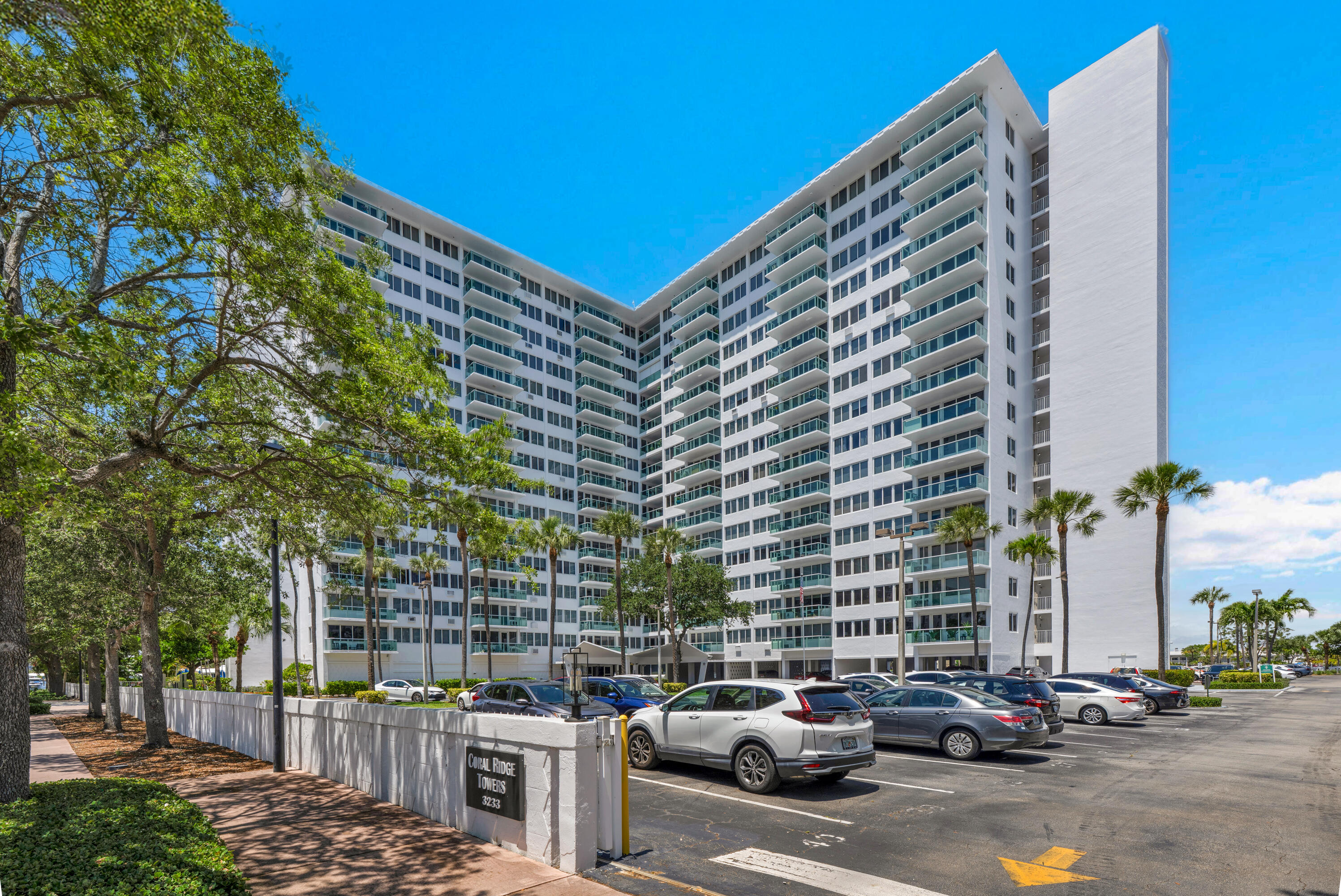 3233 NE 34th #1406